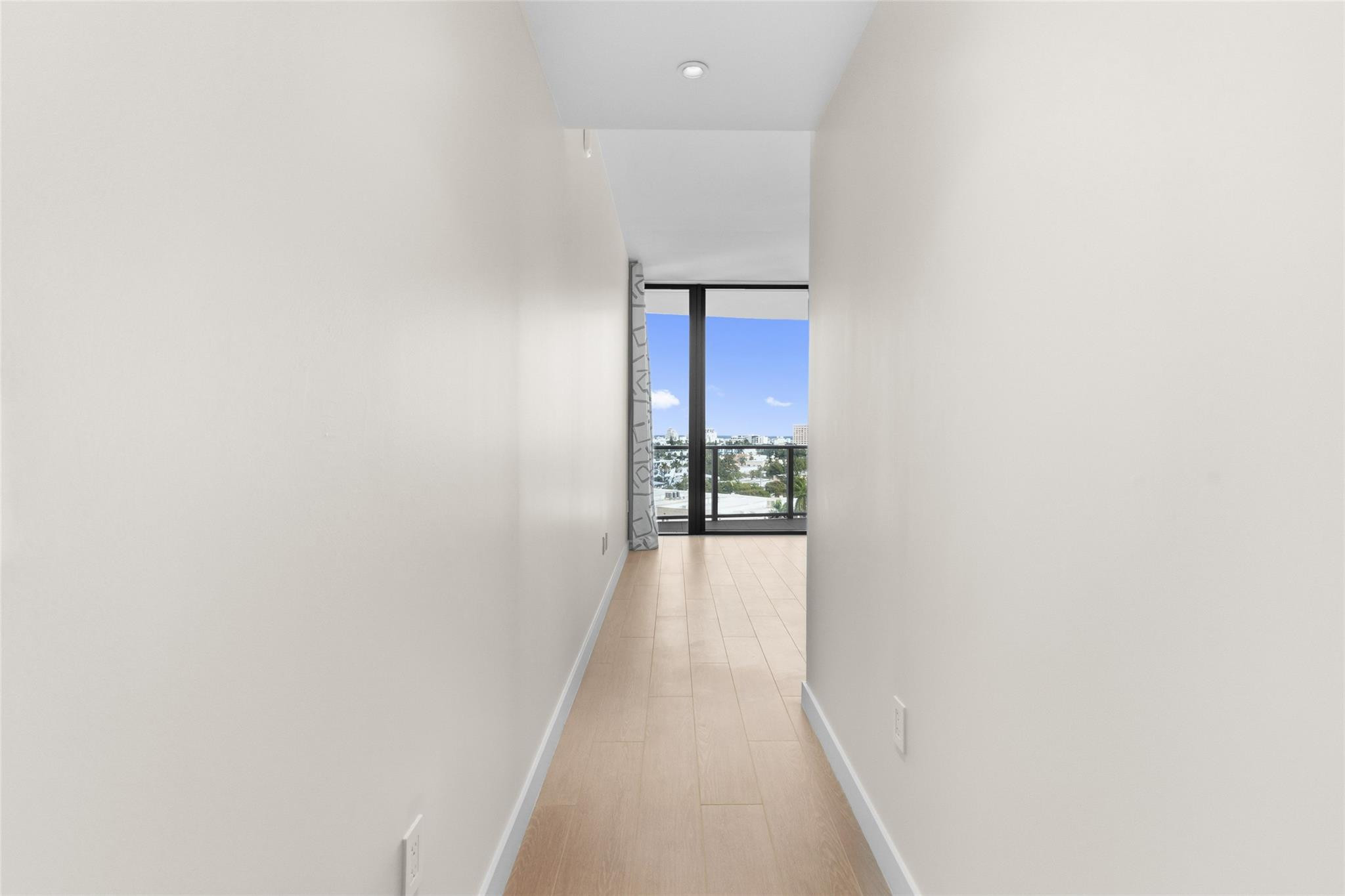500 Alton #1006, Miami Beach FL 33139