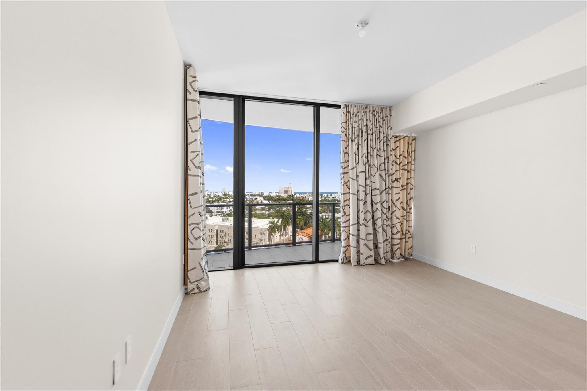 500 Alton #1006, Miami Beach FL 33139