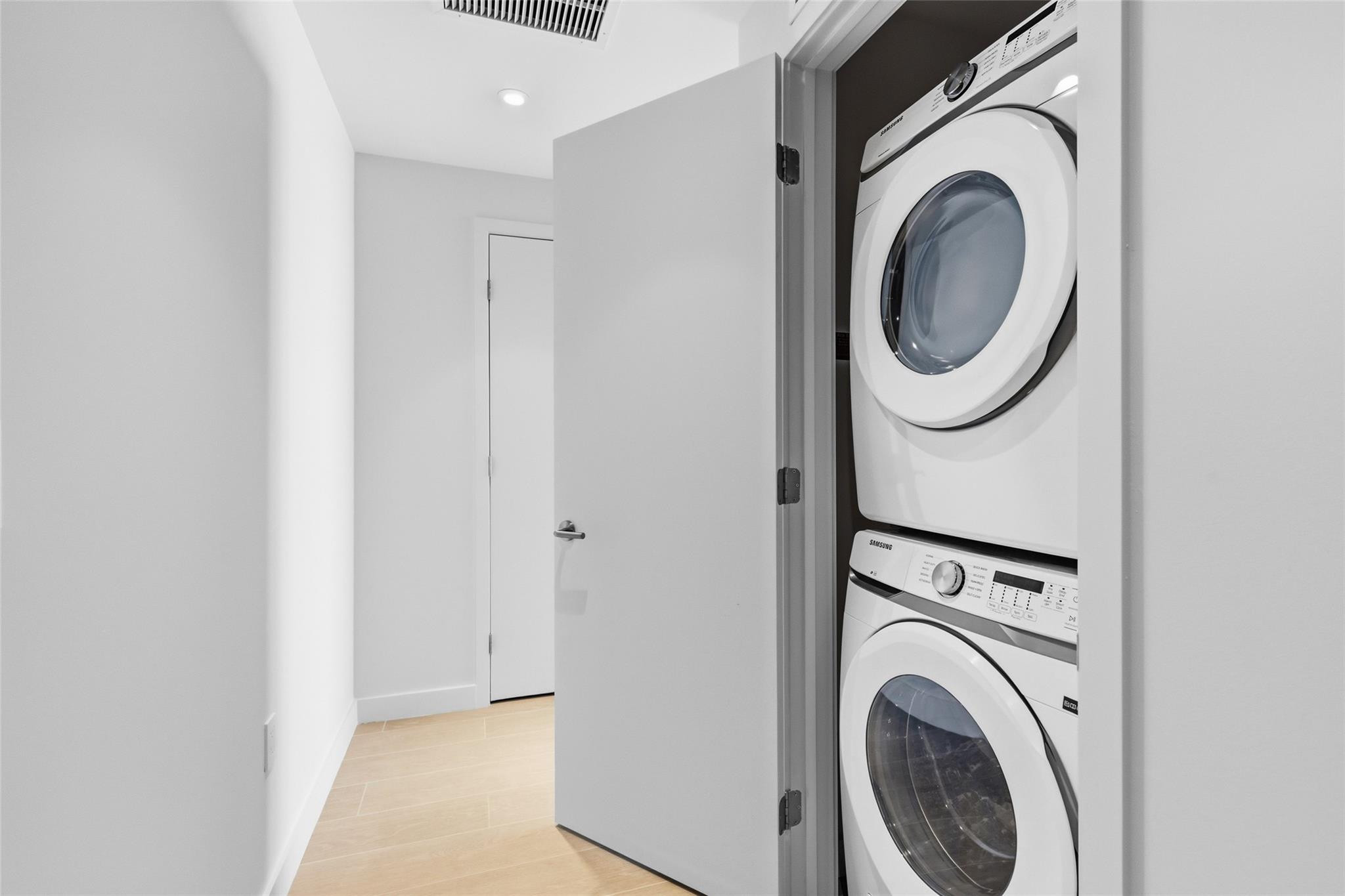 500 Alton #1006, Miami Beach FL 33139