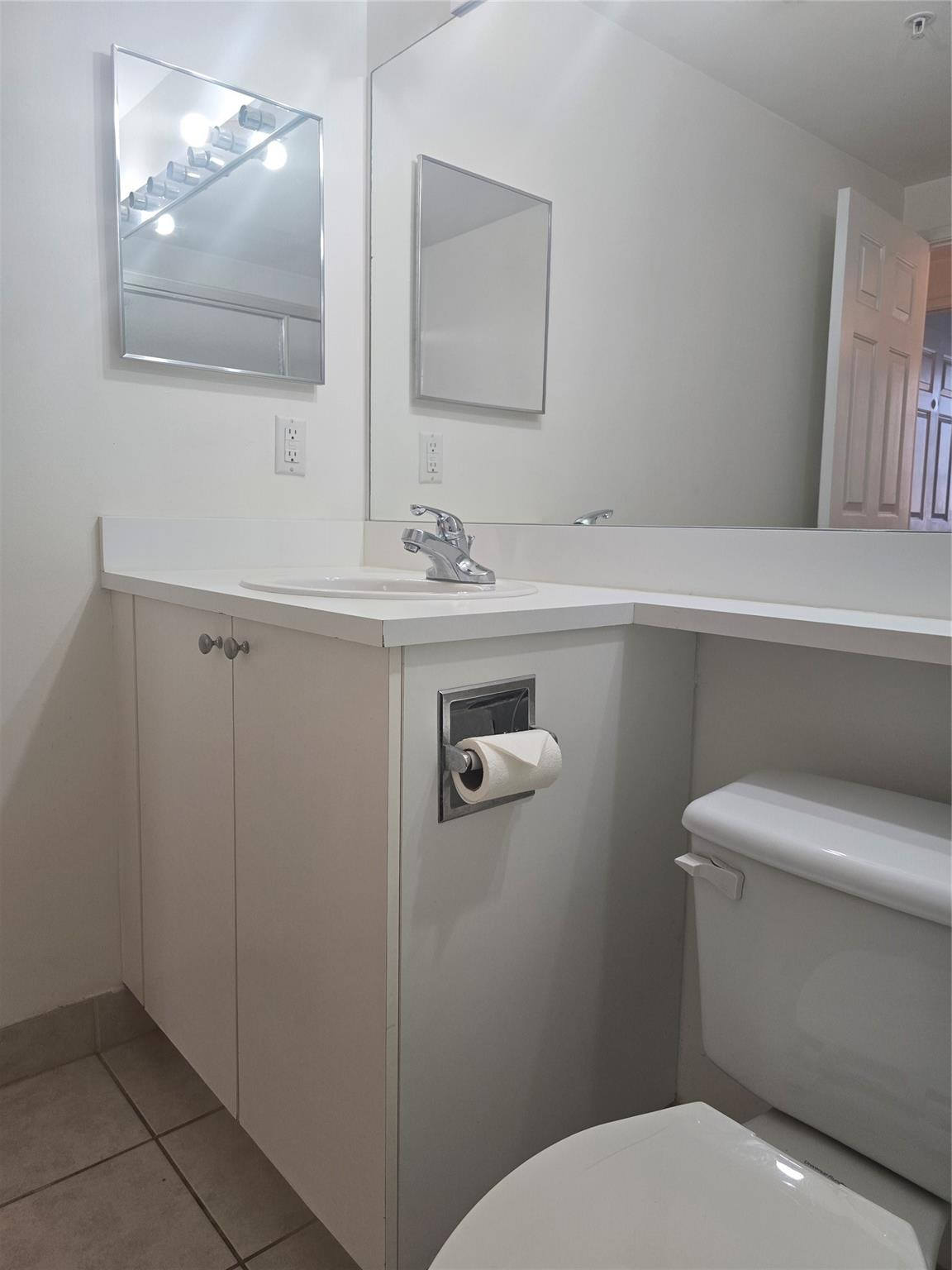 7970 N Nob Hill #205, Tamarac FL 33321