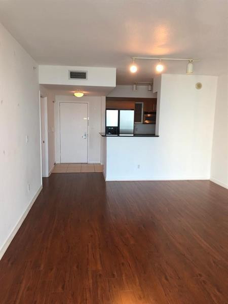 325 S Biscayne #3224, Miami FL 33131