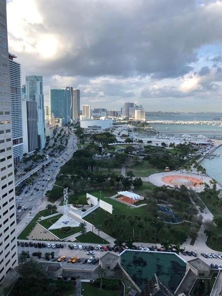 325 S Biscayne #3224, Miami FL 33131