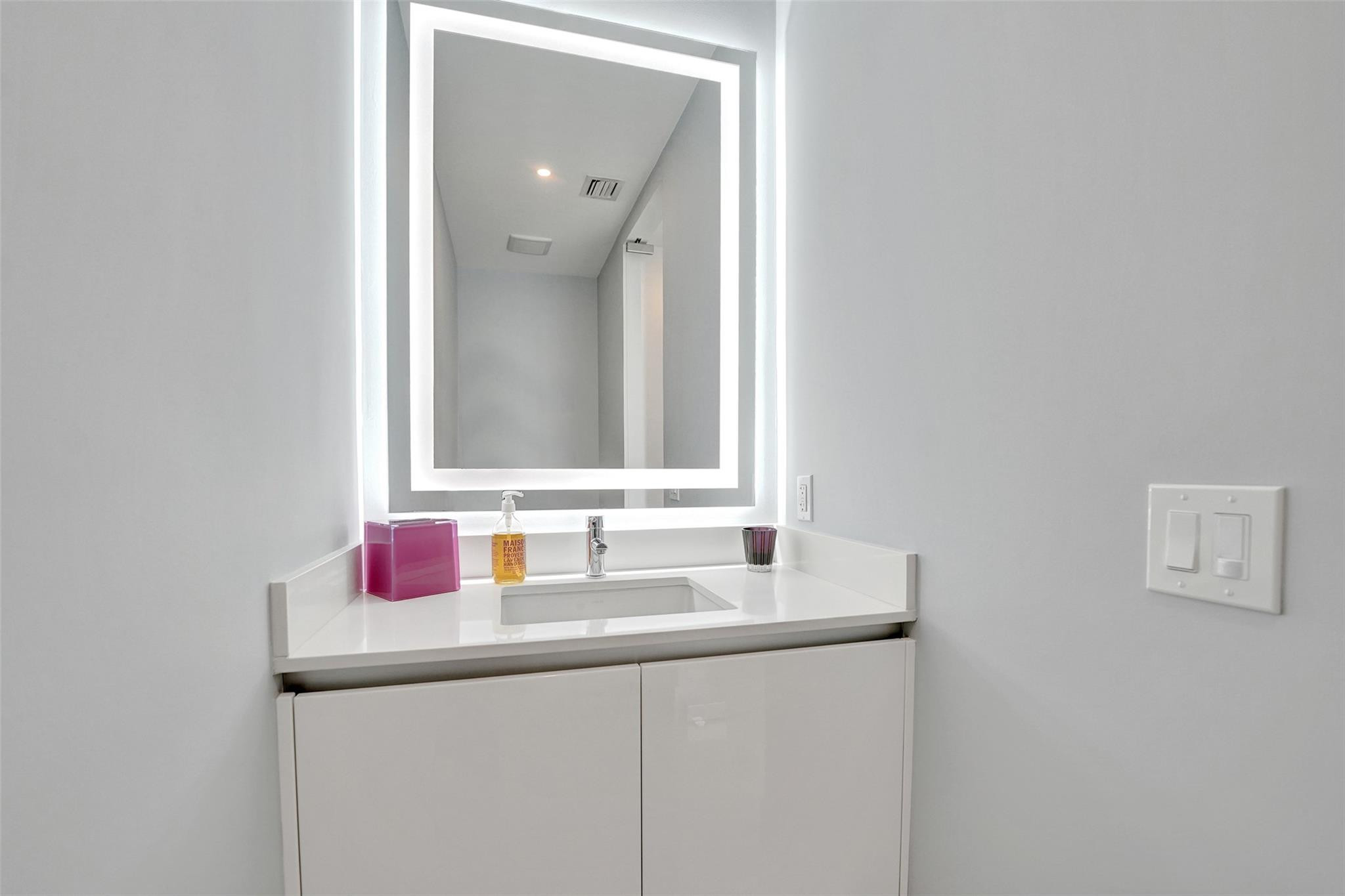 920 Intracoastal #503, Fort Lauderdale FL 33304
