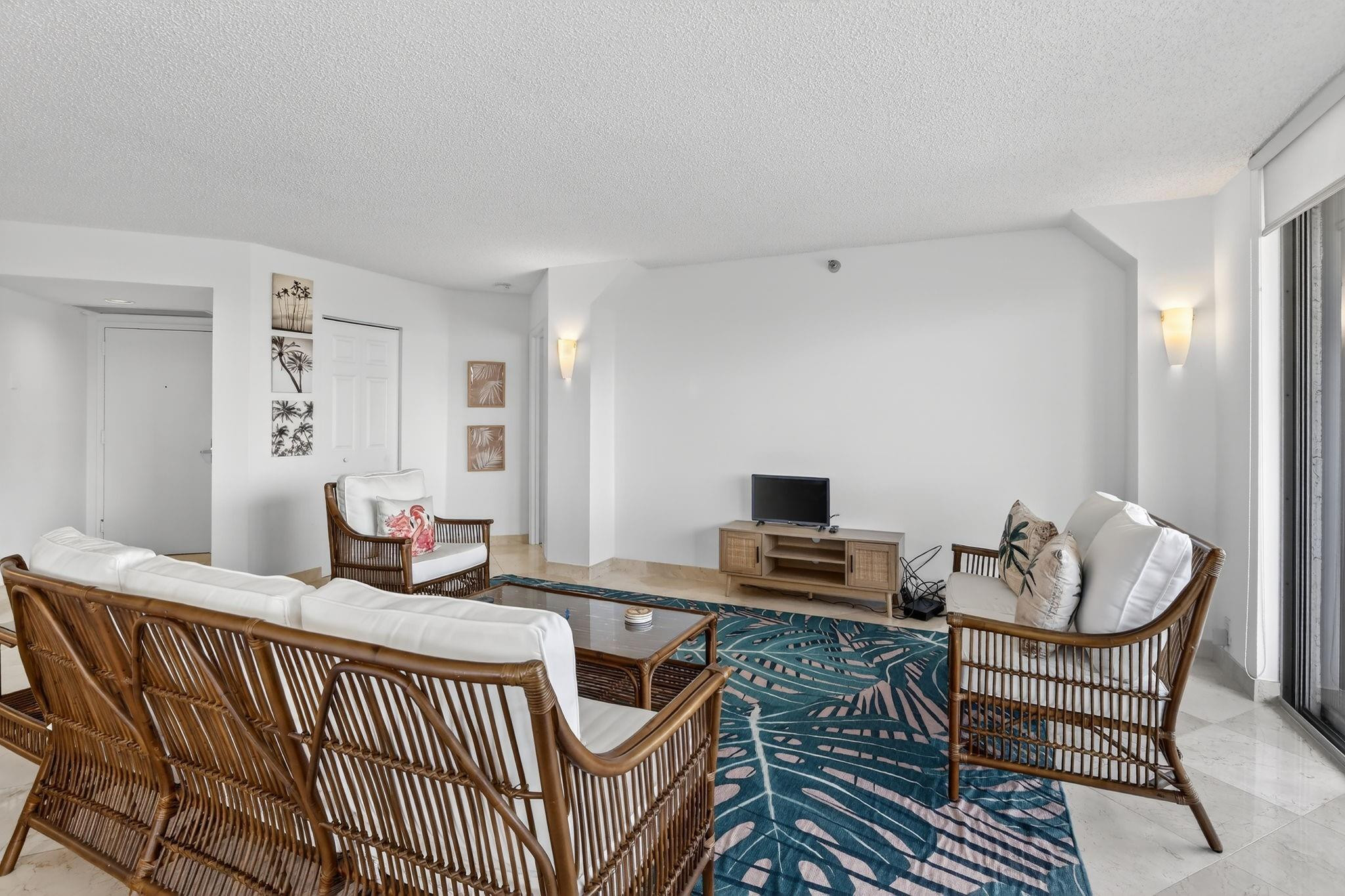 3400 NE 192nd #1008, Miami FL 33180