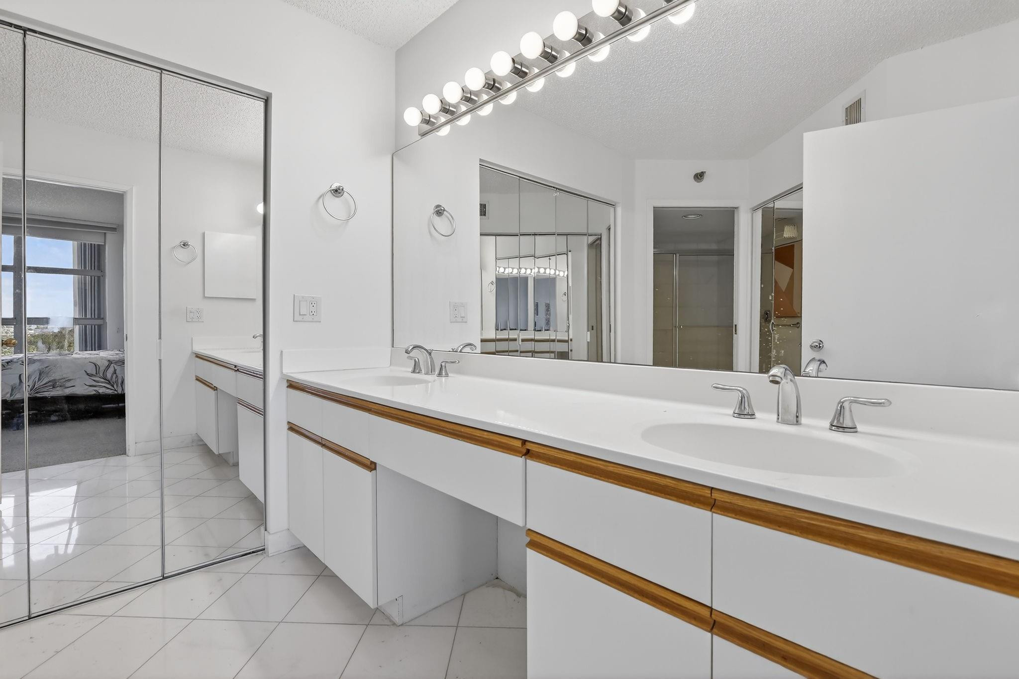 3400 NE 192nd #1008, Miami FL 33180