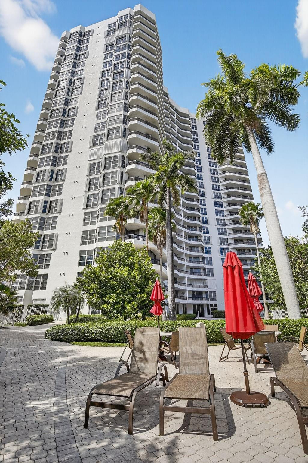 3400 NE 192nd #1008, Miami FL 33180