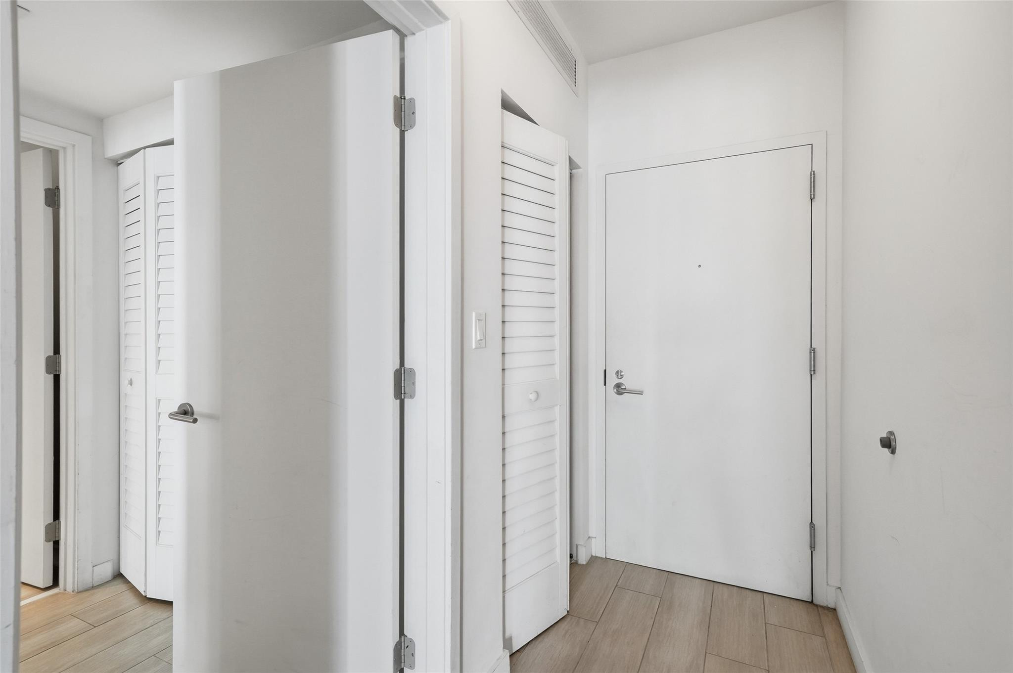 1600 SW 1st #510, Miami FL 33129