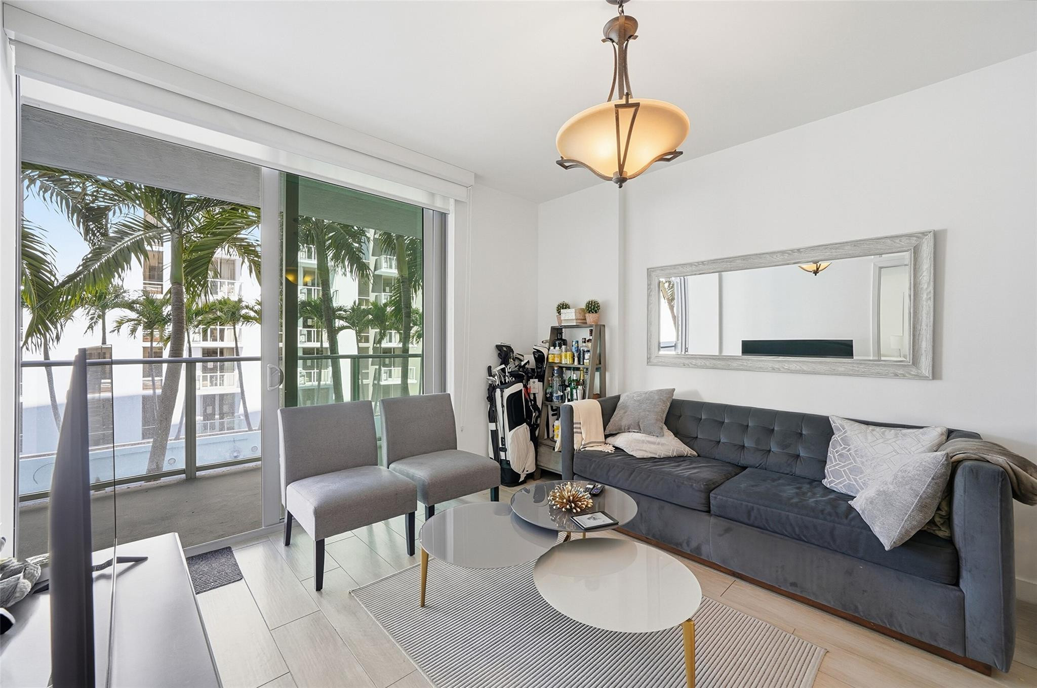 1600 SW 1st #510, Miami FL 33129
