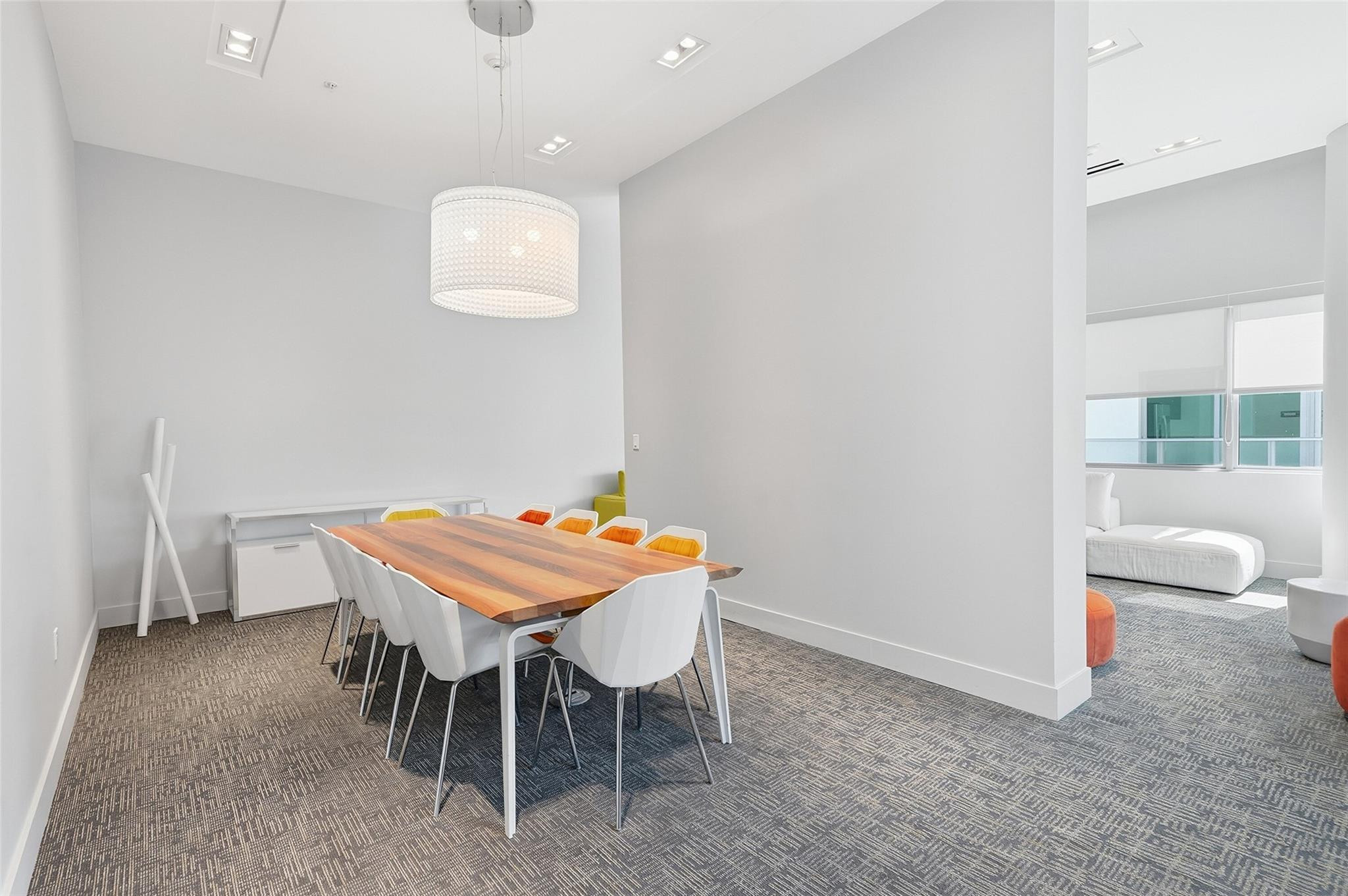 1600 SW 1st #510, Miami FL 33129