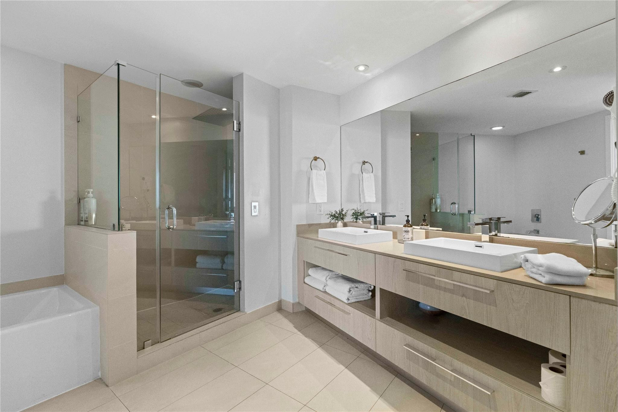 4111 S Ocean #3501,3502, Hollywood FL 33019