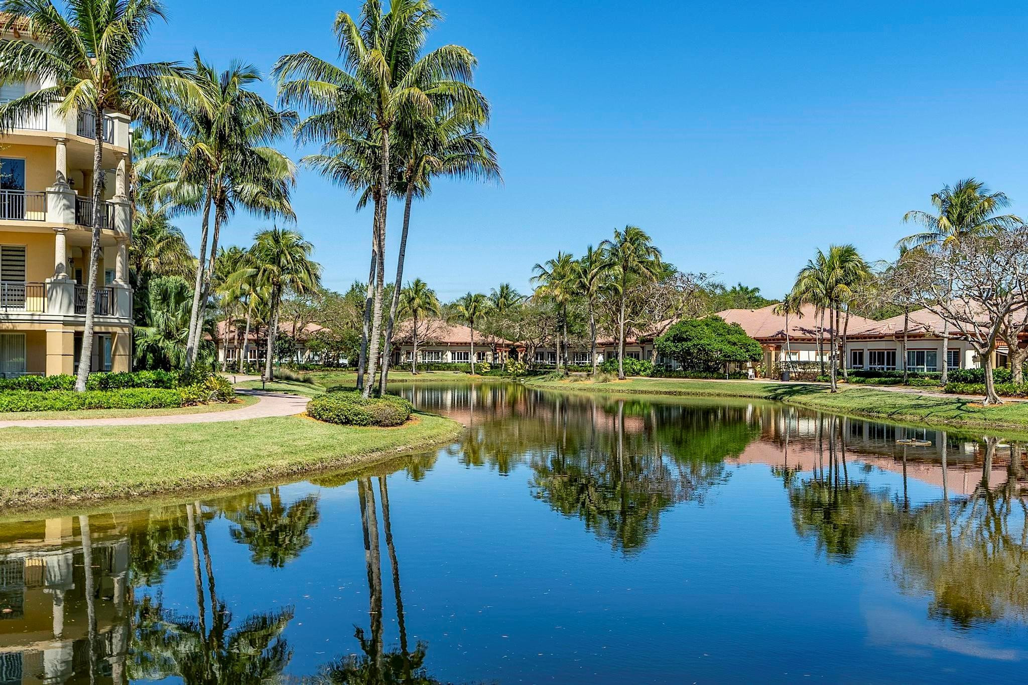 16102 Emerald Estates #108, Weston FL 33331