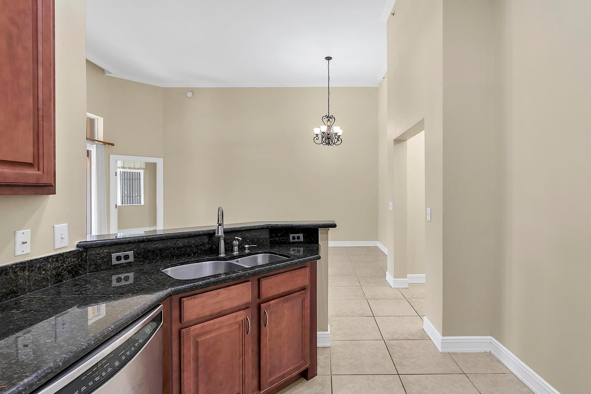 16102 Emerald Estates #108, Weston FL 33331