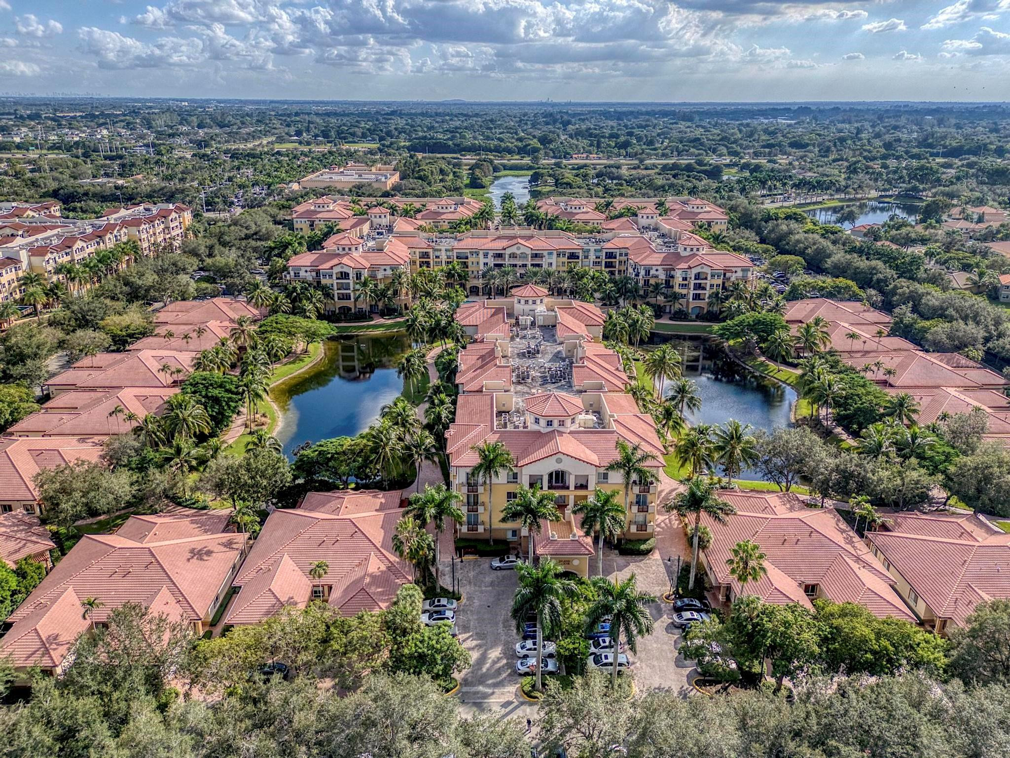 16102 Emerald Estates #108, Weston FL 33331