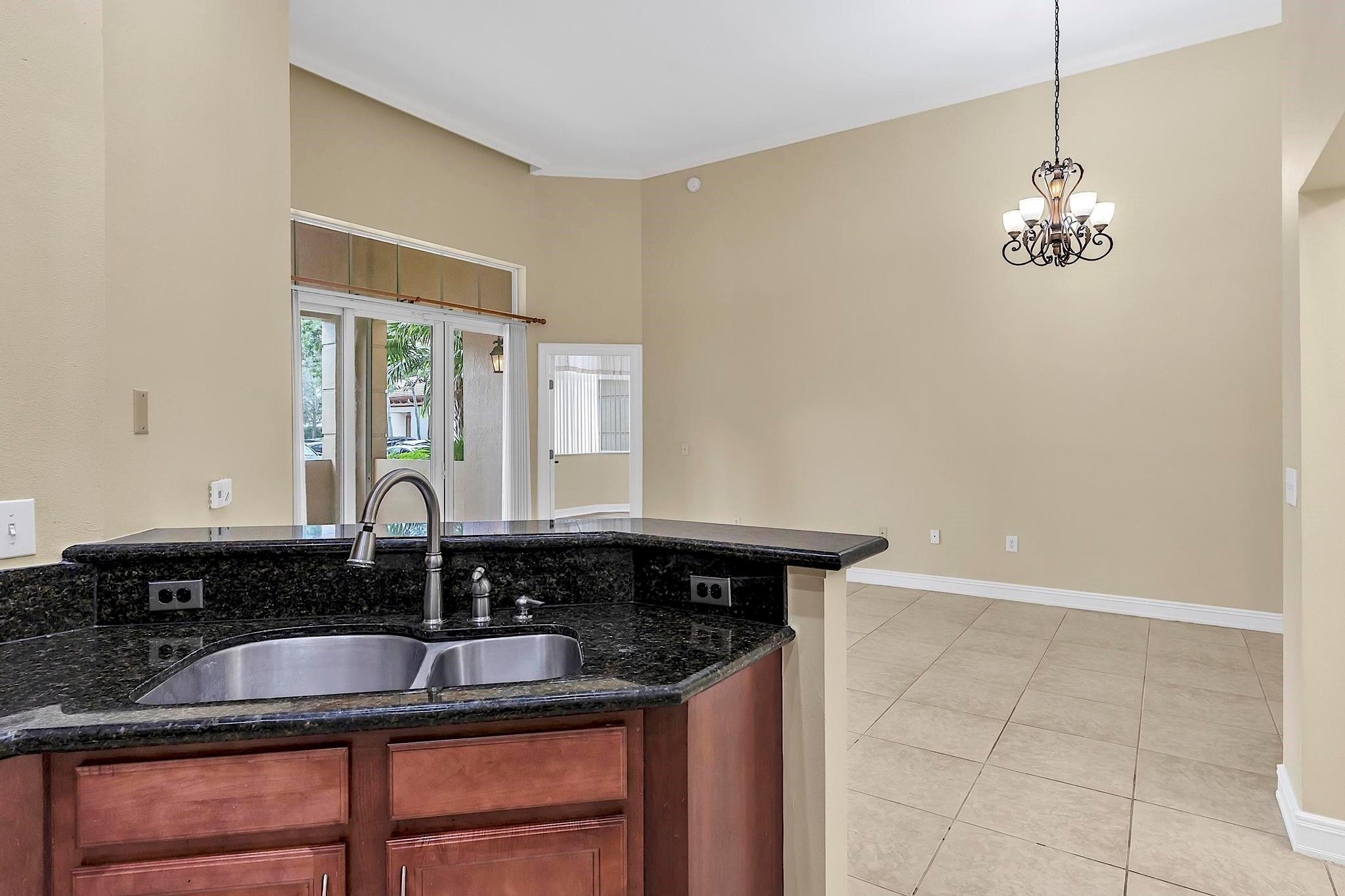 16102 Emerald Estates #108, Weston FL 33331