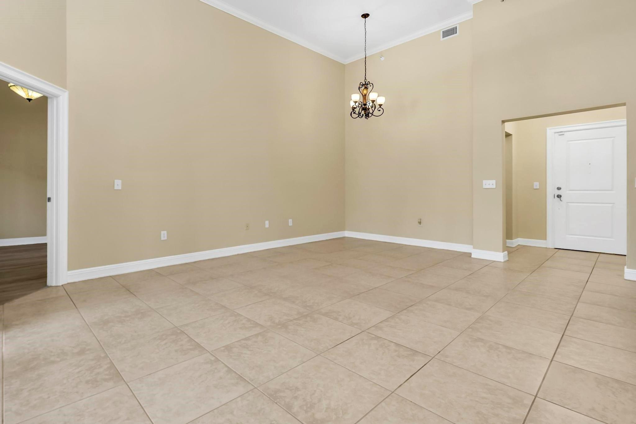 16102 Emerald Estates #108, Weston FL 33331