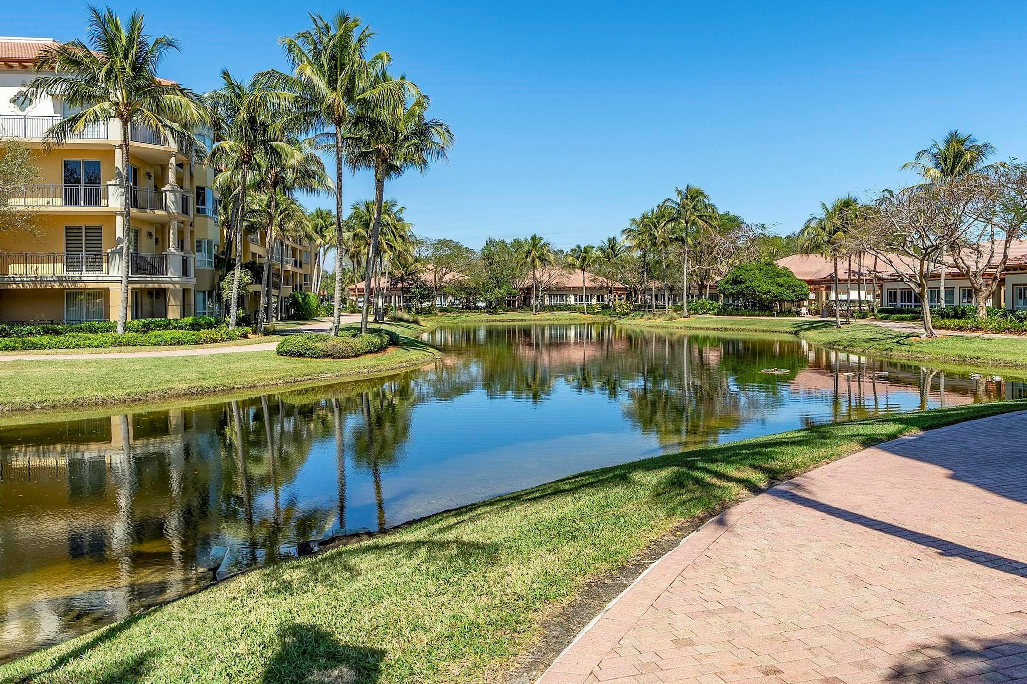 16102 Emerald Estates #108, Weston FL 33331