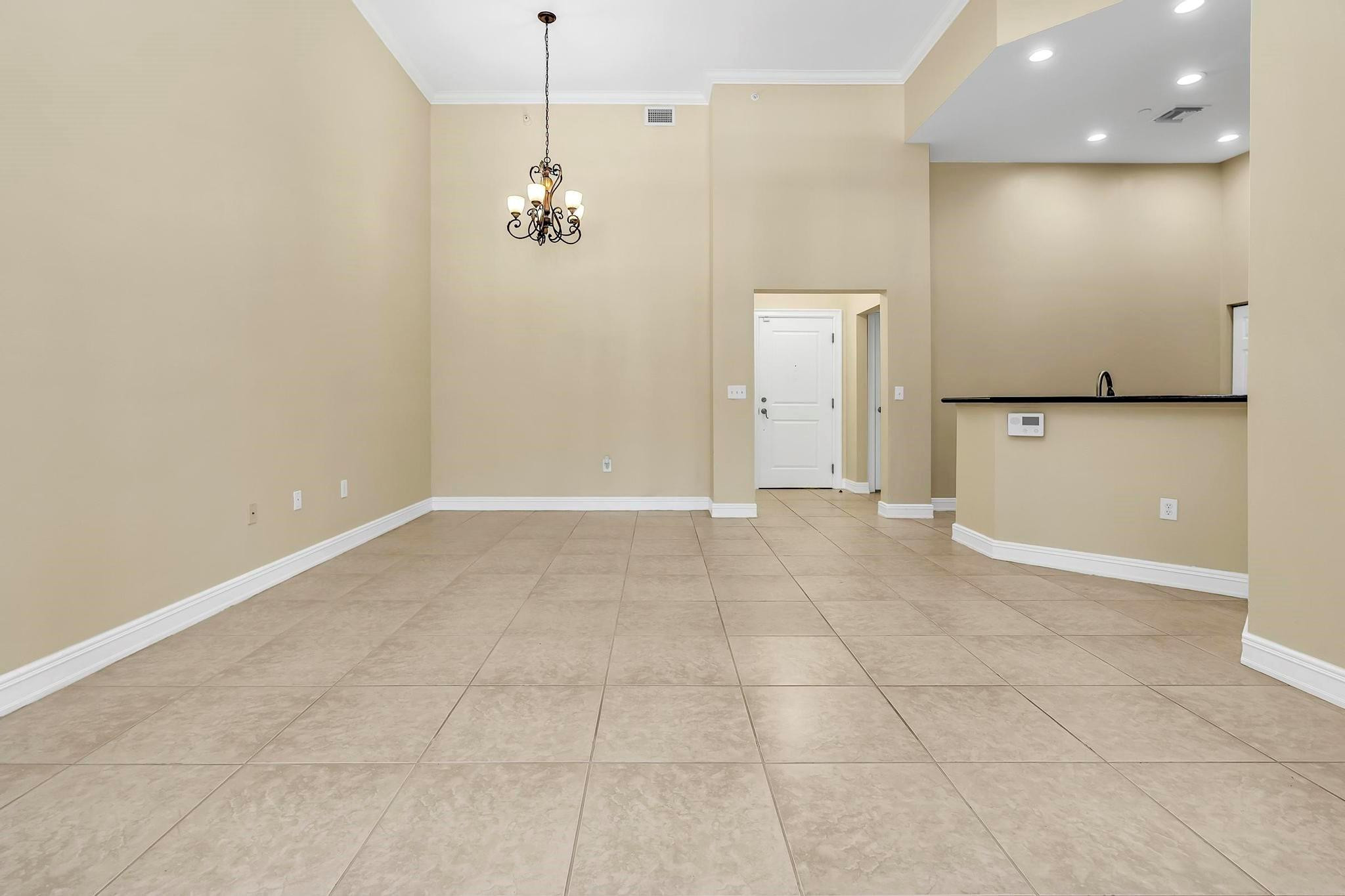 16102 Emerald Estates #108, Weston FL 33331
