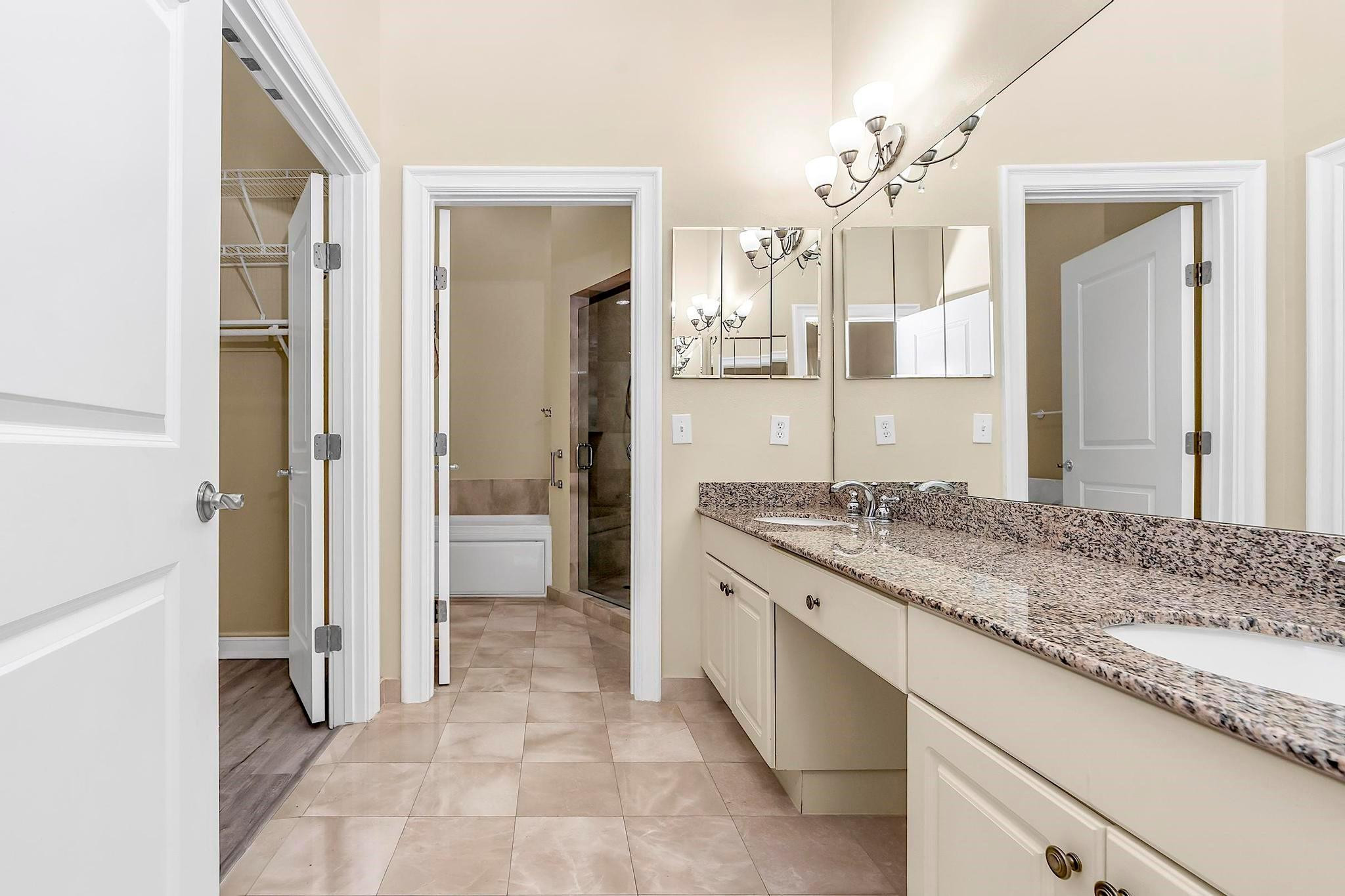 16102 Emerald Estates #108, Weston FL 33331