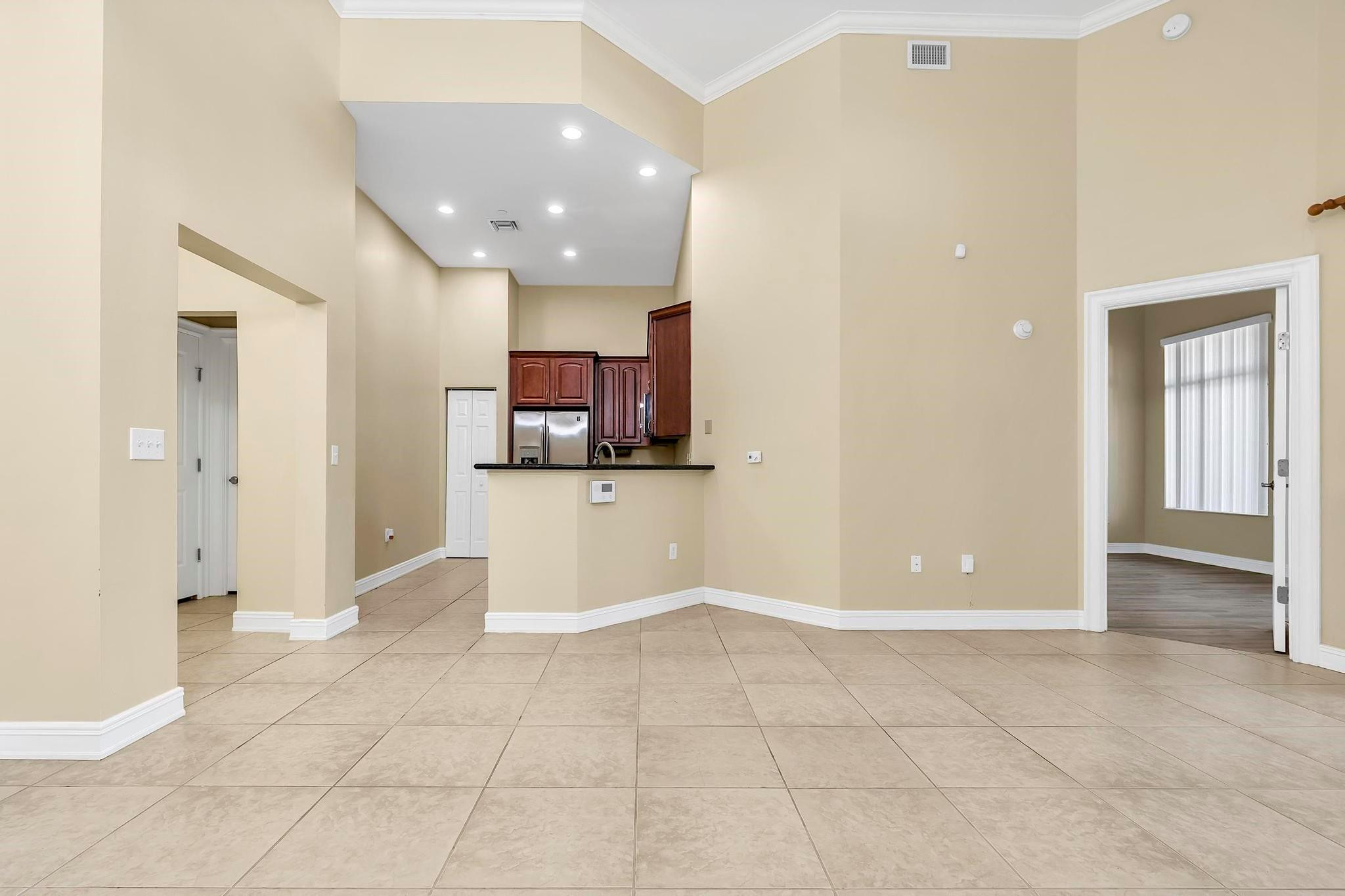 16102 Emerald Estates #108, Weston FL 33331