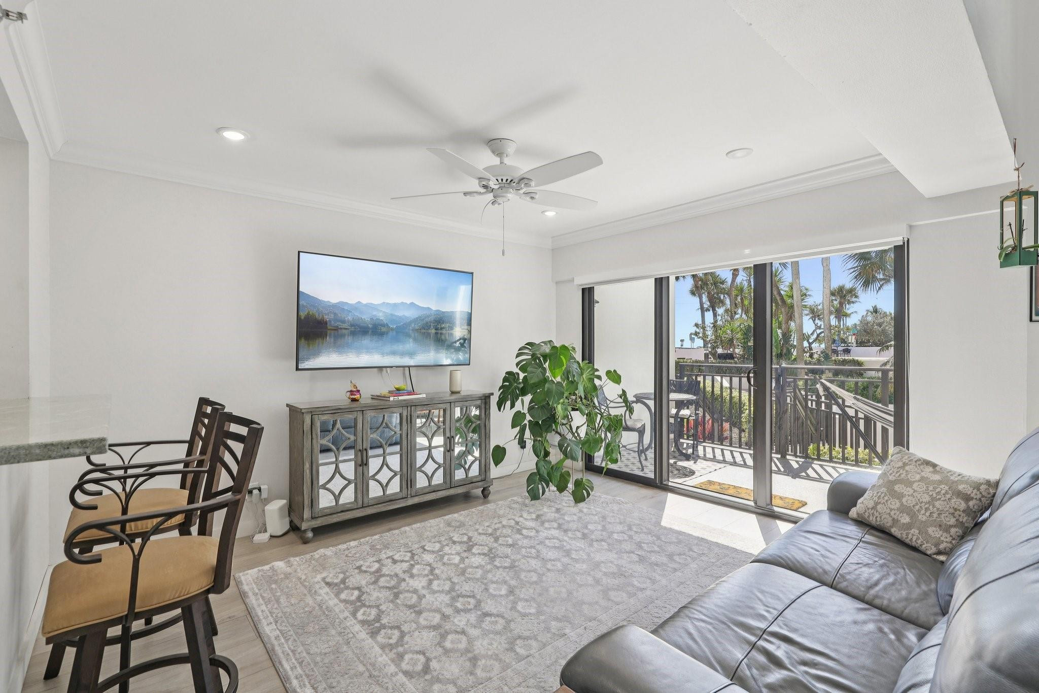 665 SE 21st #107, Deerfield Beach FL 33441