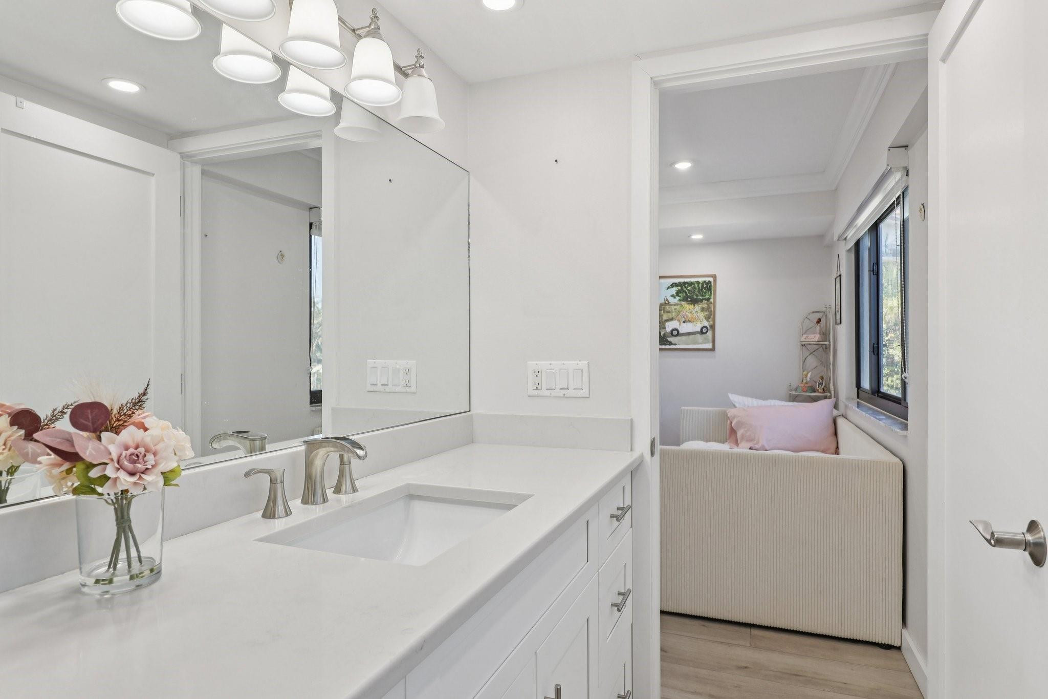 665 SE 21st #107, Deerfield Beach FL 33441