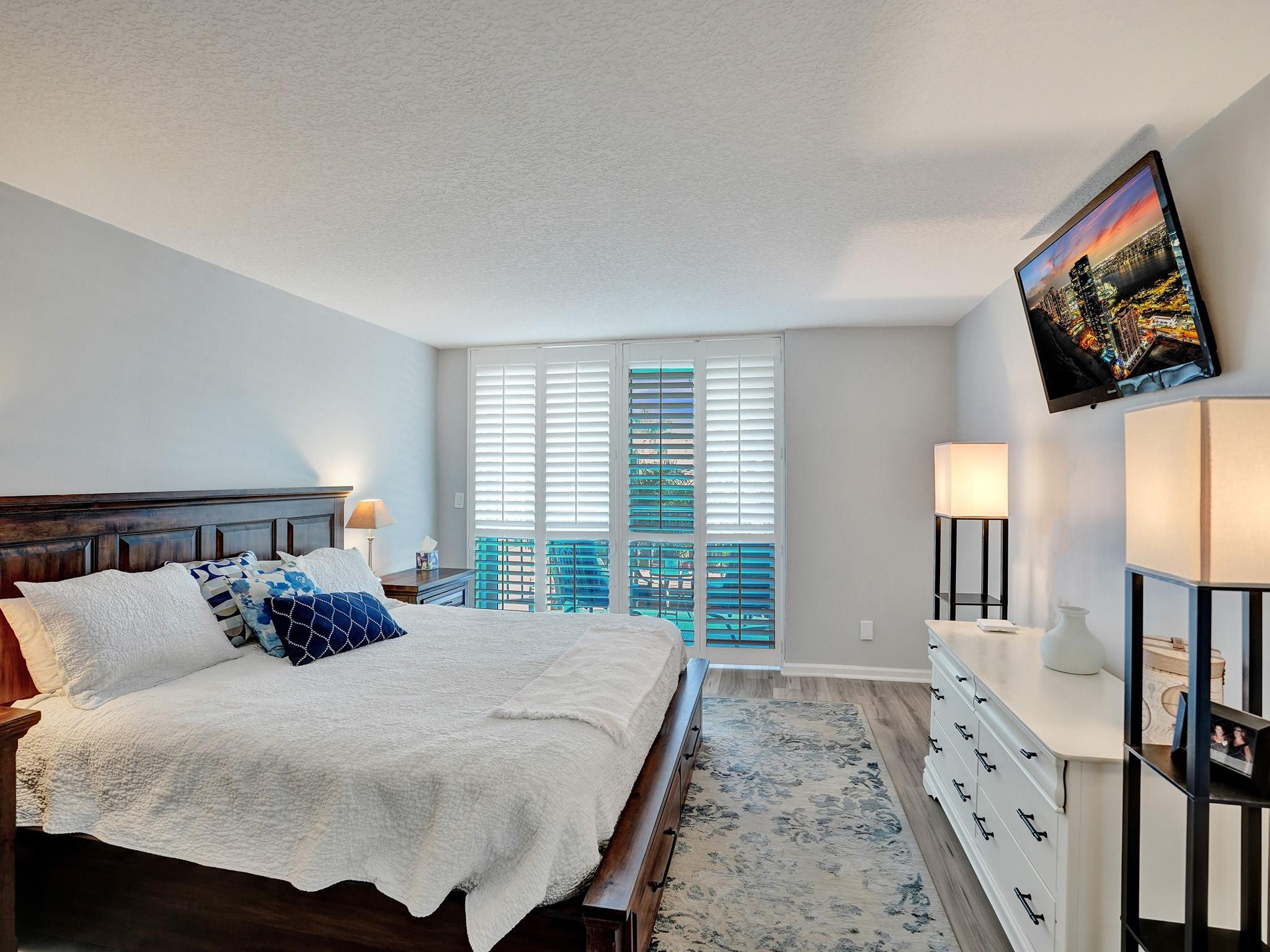 3051 NE 48th #205, Fort Lauderdale FL 33308