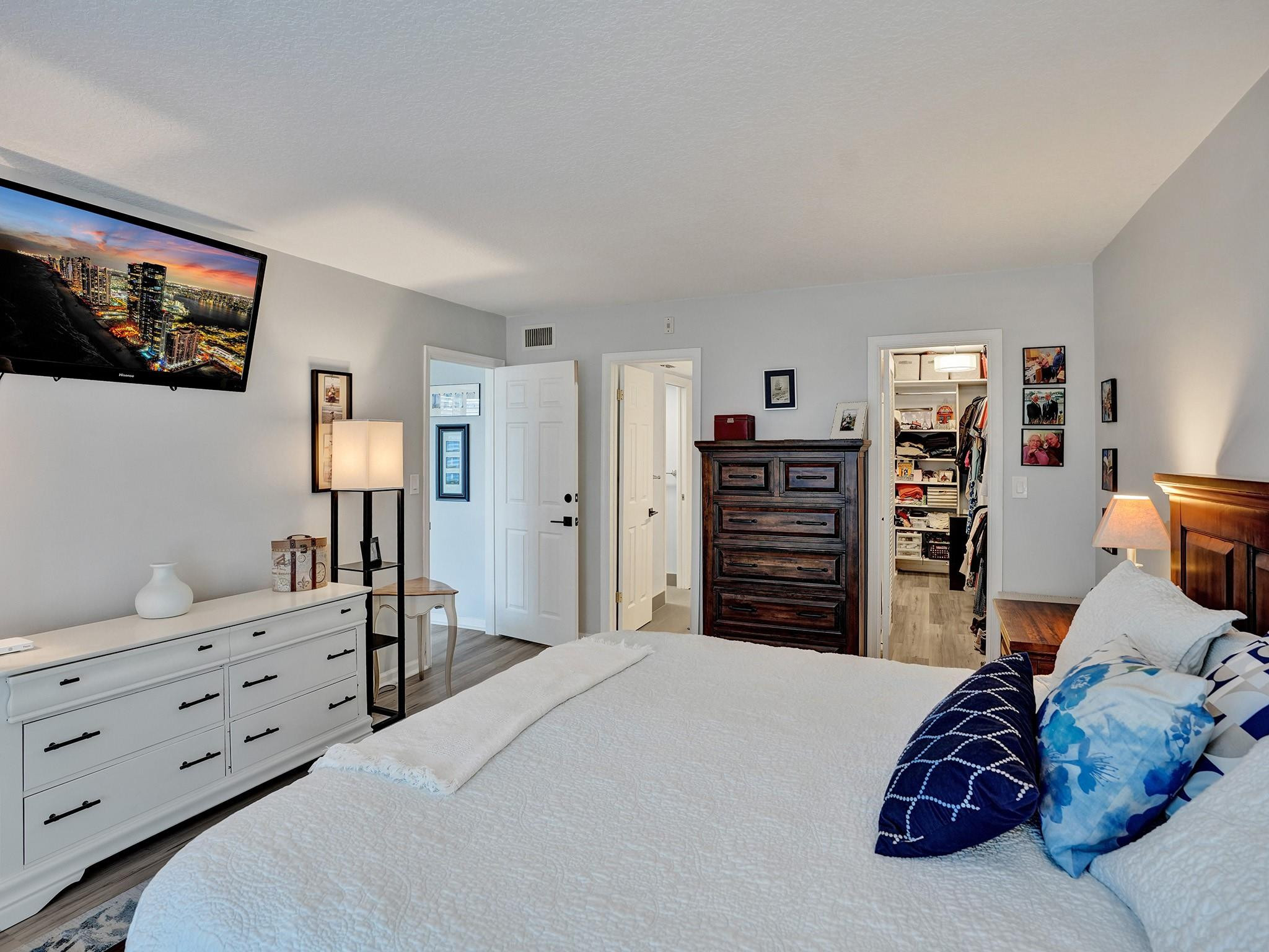3051 NE 48th #205, Fort Lauderdale FL 33308