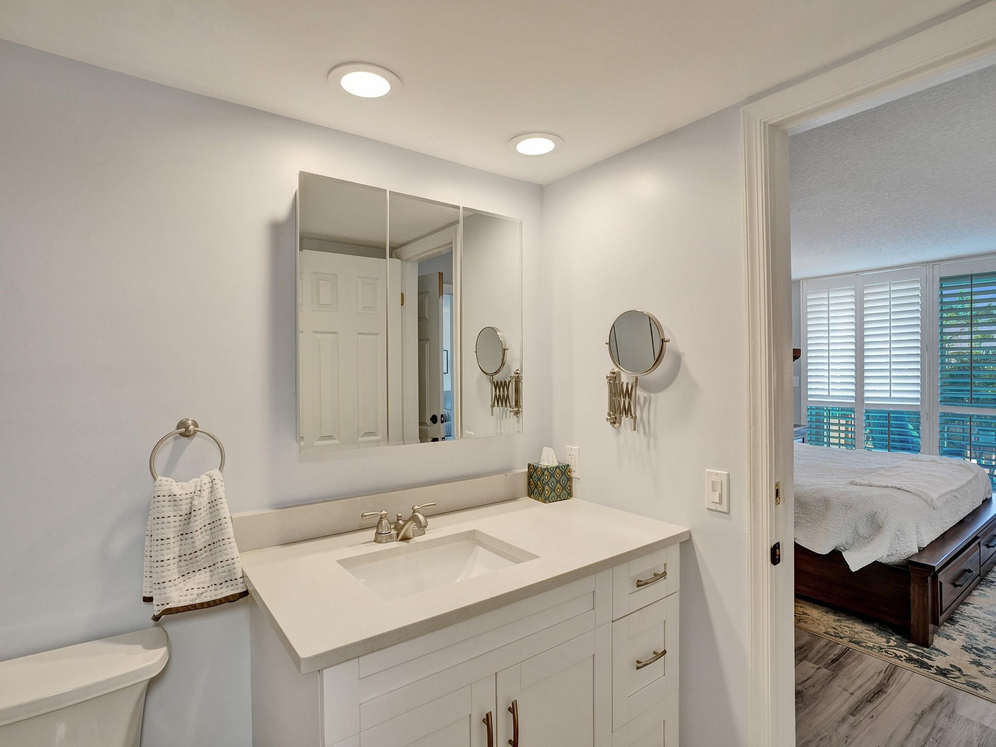 3051 NE 48th #205, Fort Lauderdale FL 33308