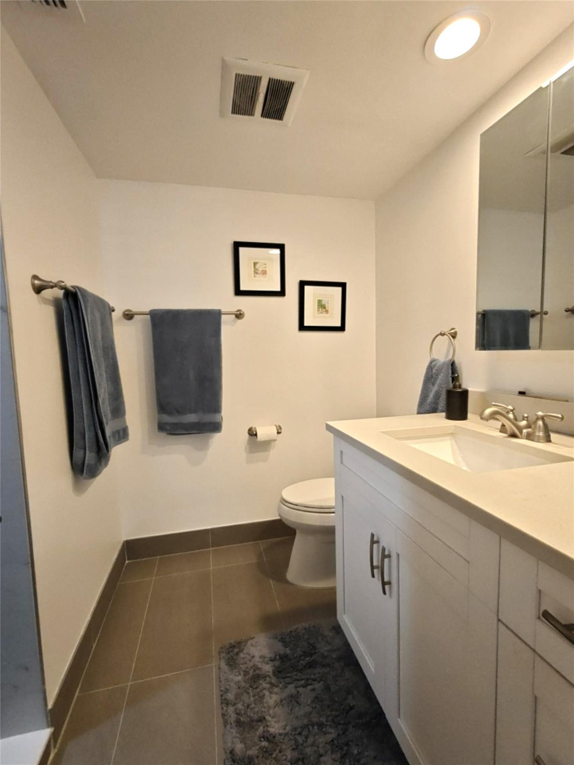 3051 NE 48th #205, Fort Lauderdale FL 33308