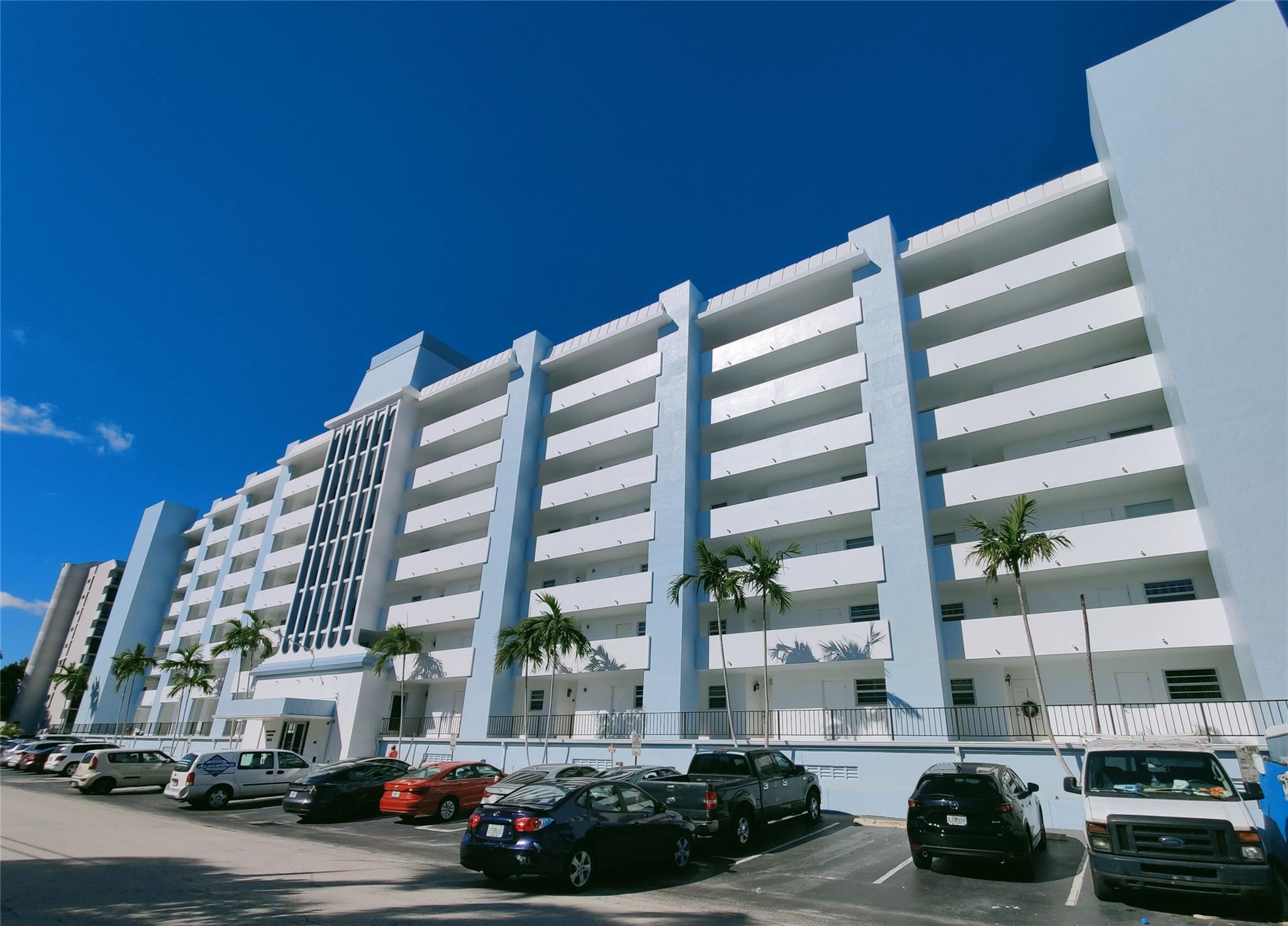 3051 NE 48th #205, Fort Lauderdale FL 33308