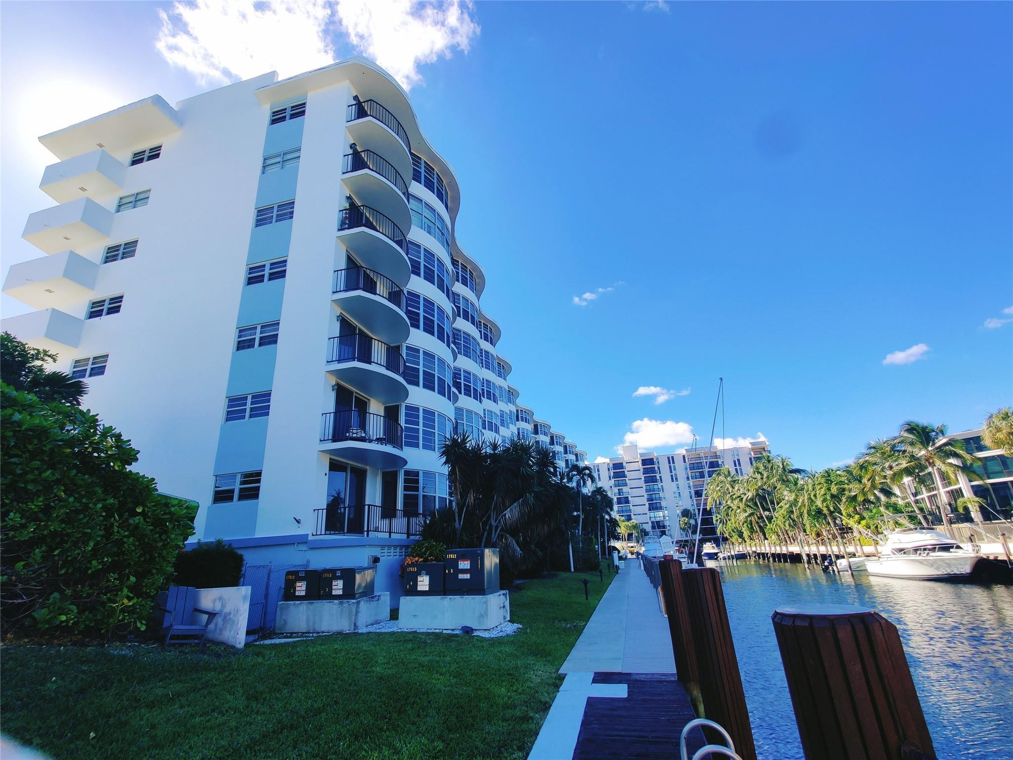 3051 NE 48th #205, Fort Lauderdale FL 33308