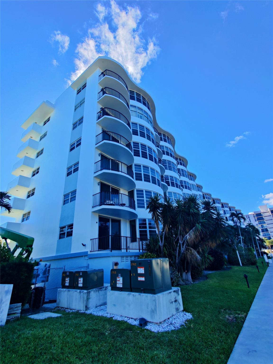 3051 NE 48th #205, Fort Lauderdale FL 33308