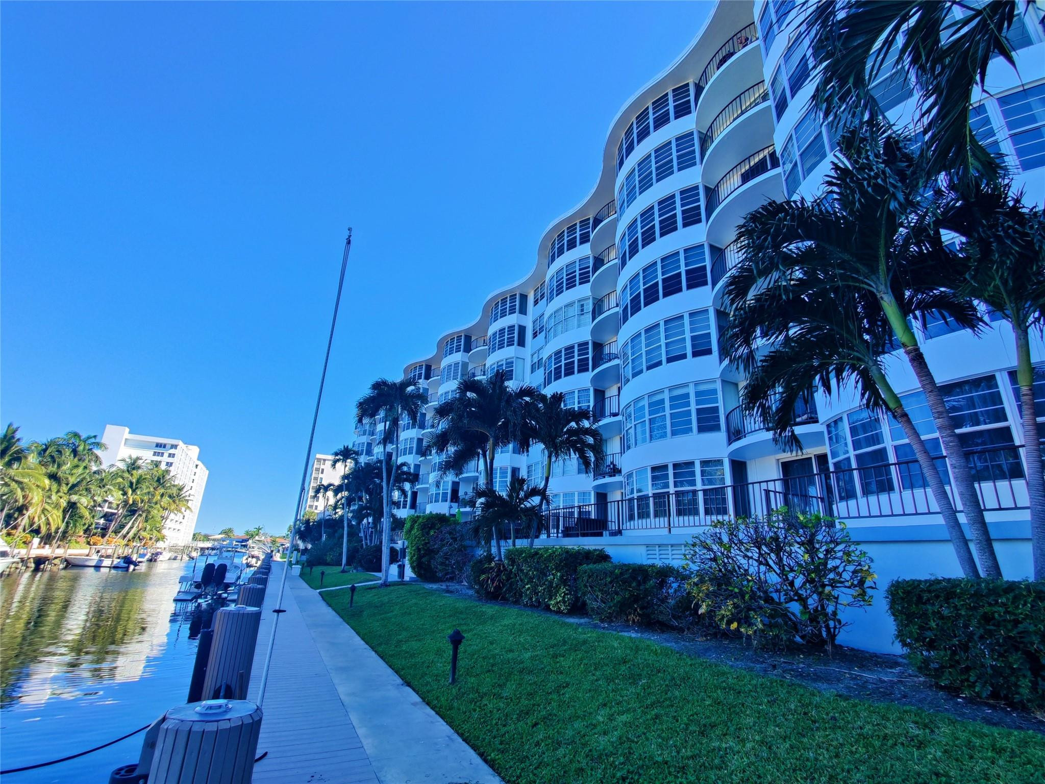 3051 NE 48th #205, Fort Lauderdale FL 33308
