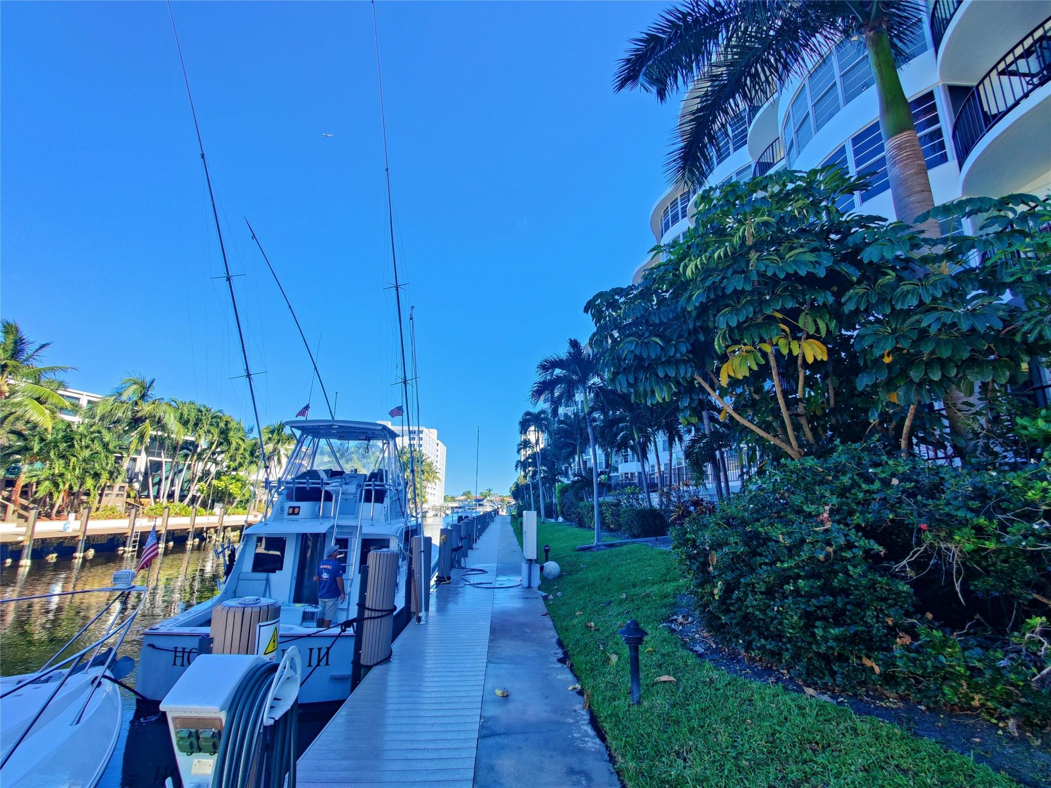 3051 NE 48th #205, Fort Lauderdale FL 33308
