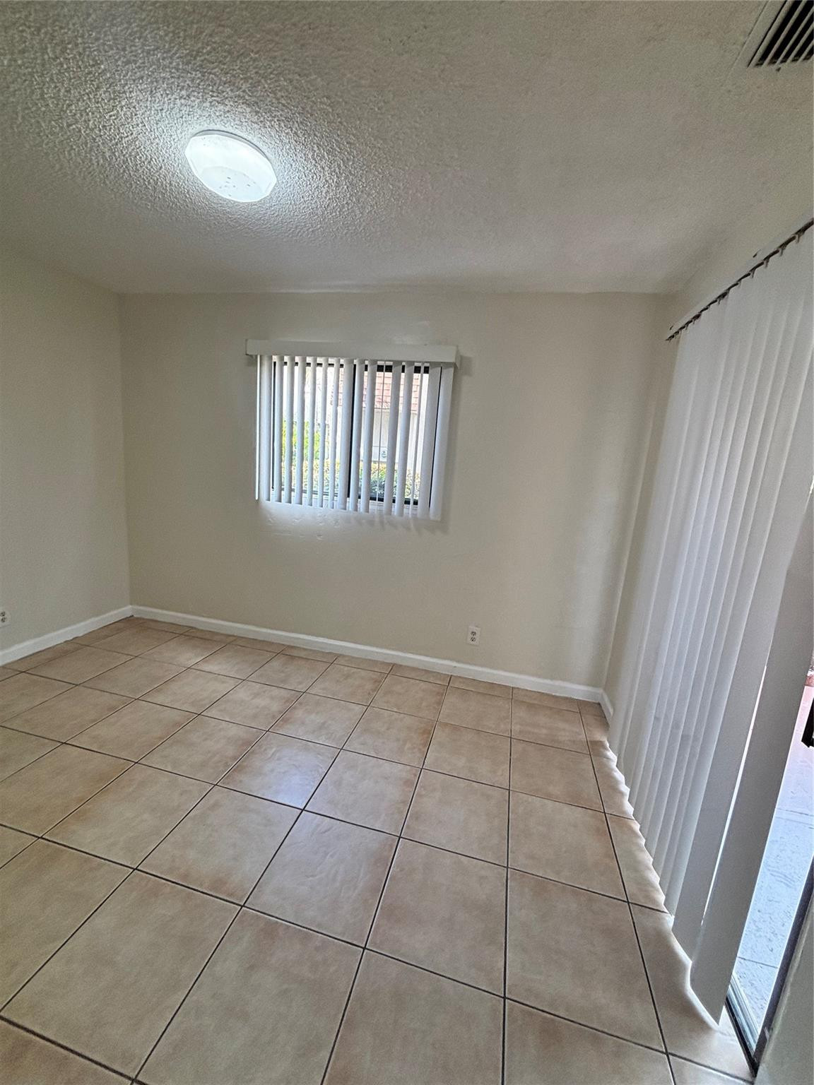 224 San Remo #224, North Lauderdale FL 33068