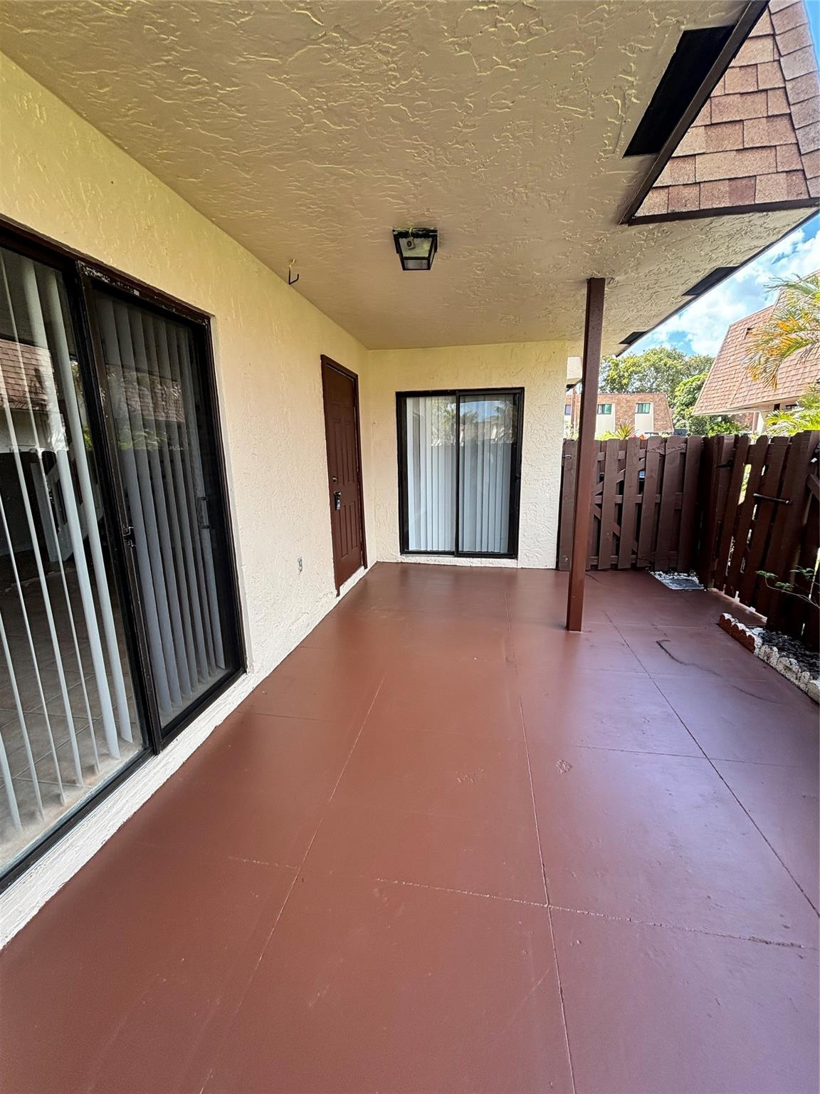 224 San Remo #224, North Lauderdale FL 33068