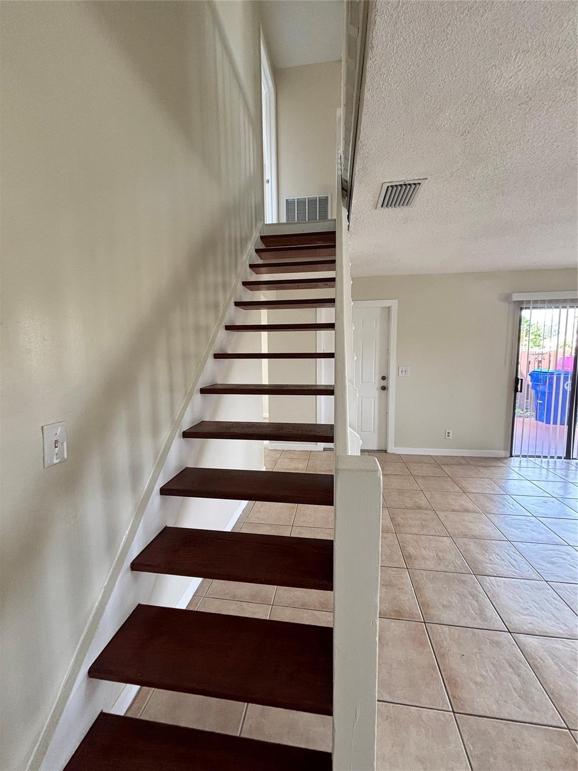 224 San Remo #224, North Lauderdale FL 33068