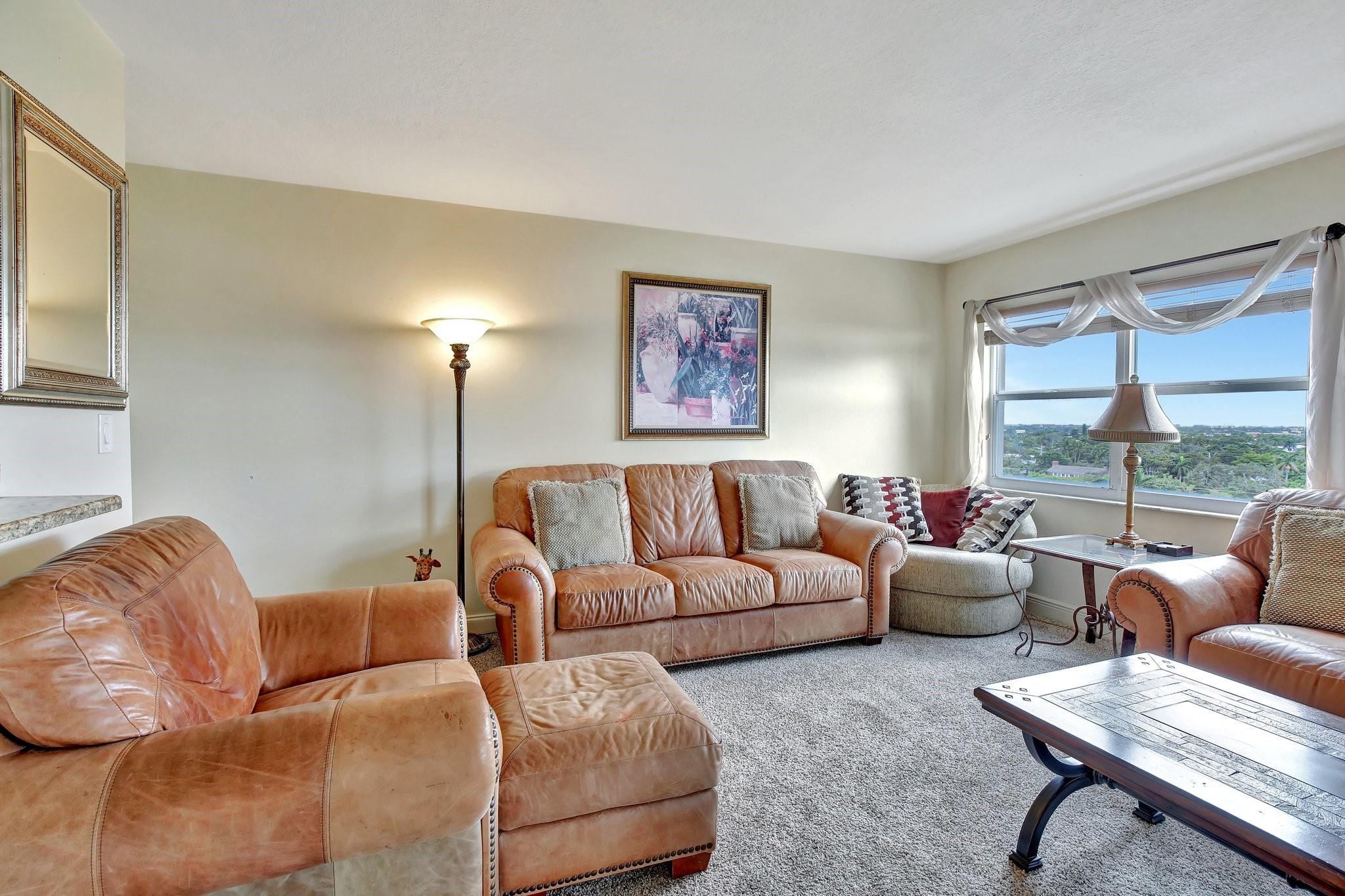 2555 NE 11th #Ph09, Fort Lauderdale FL 33304