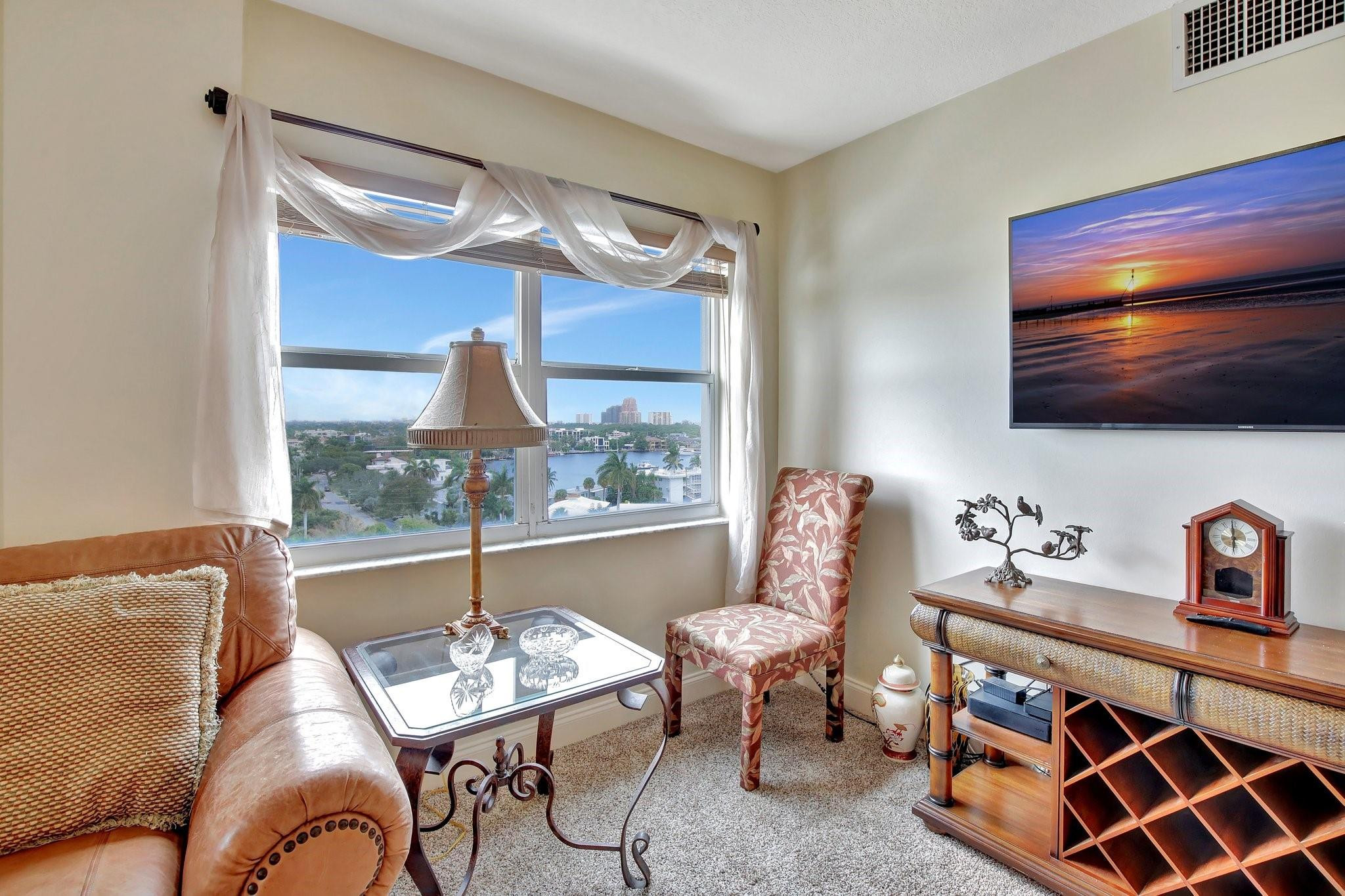 2555 NE 11th #Ph09, Fort Lauderdale FL 33304