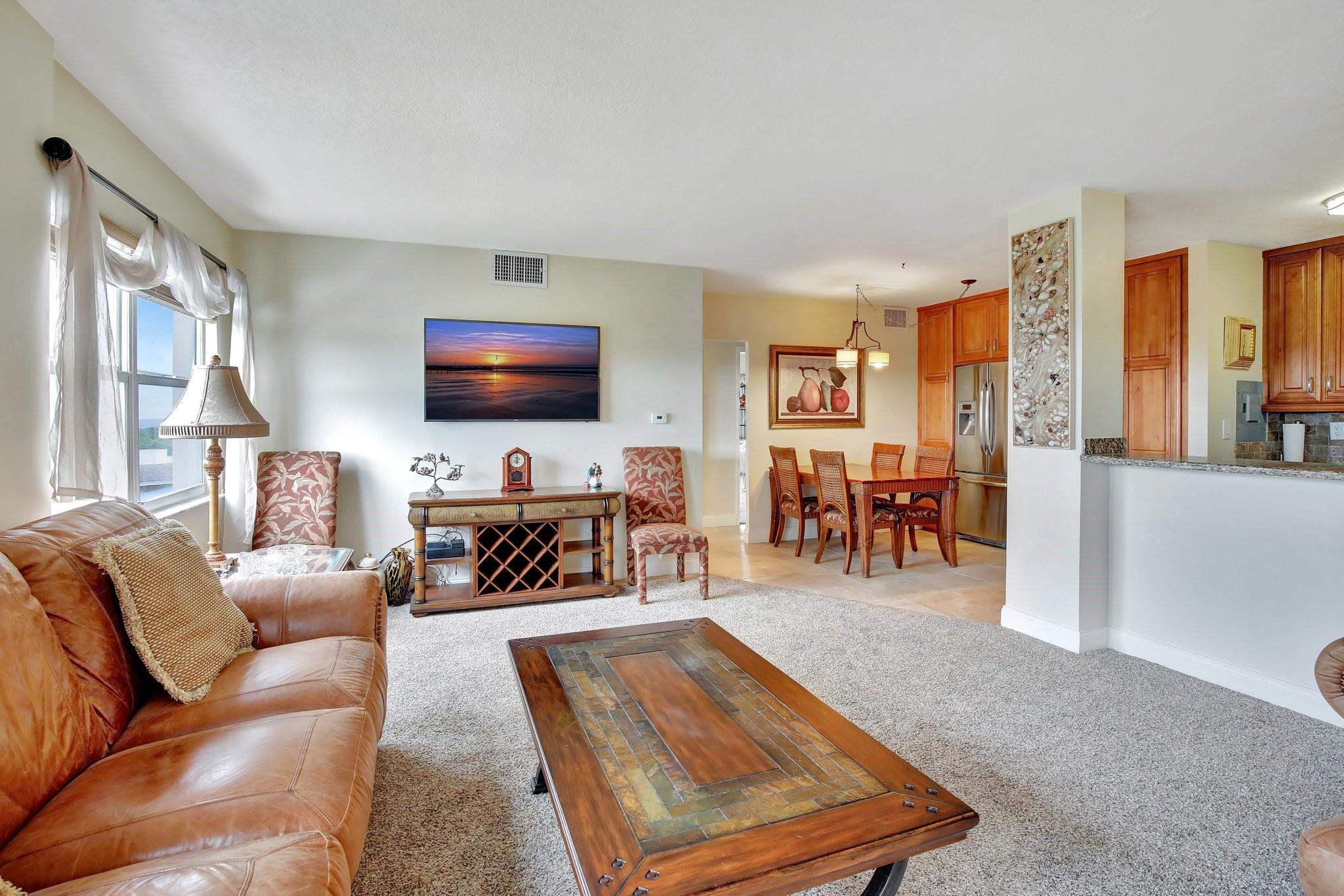 2555 NE 11th #Ph09, Fort Lauderdale FL 33304