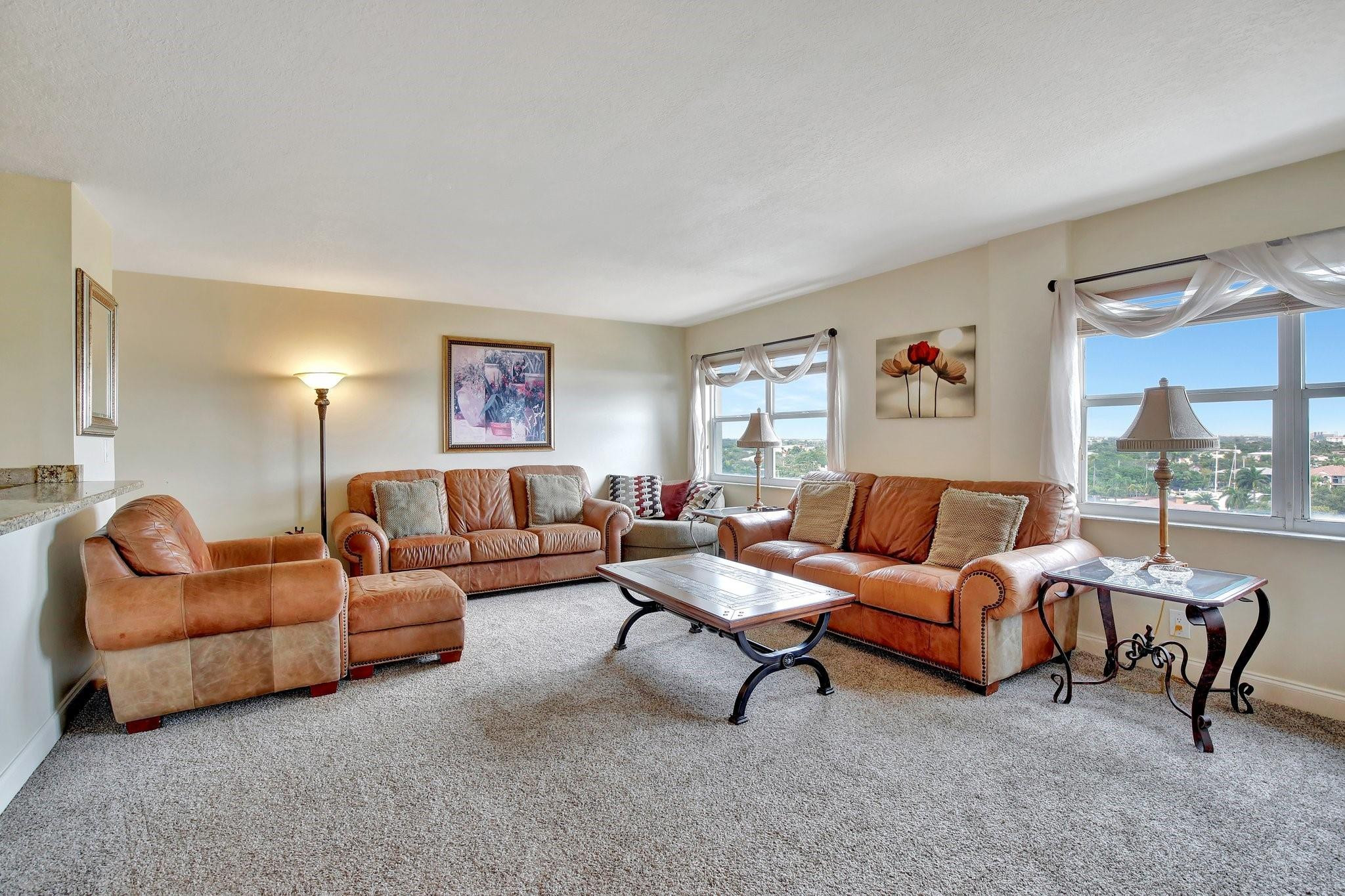 2555 NE 11th #Ph09, Fort Lauderdale FL 33304