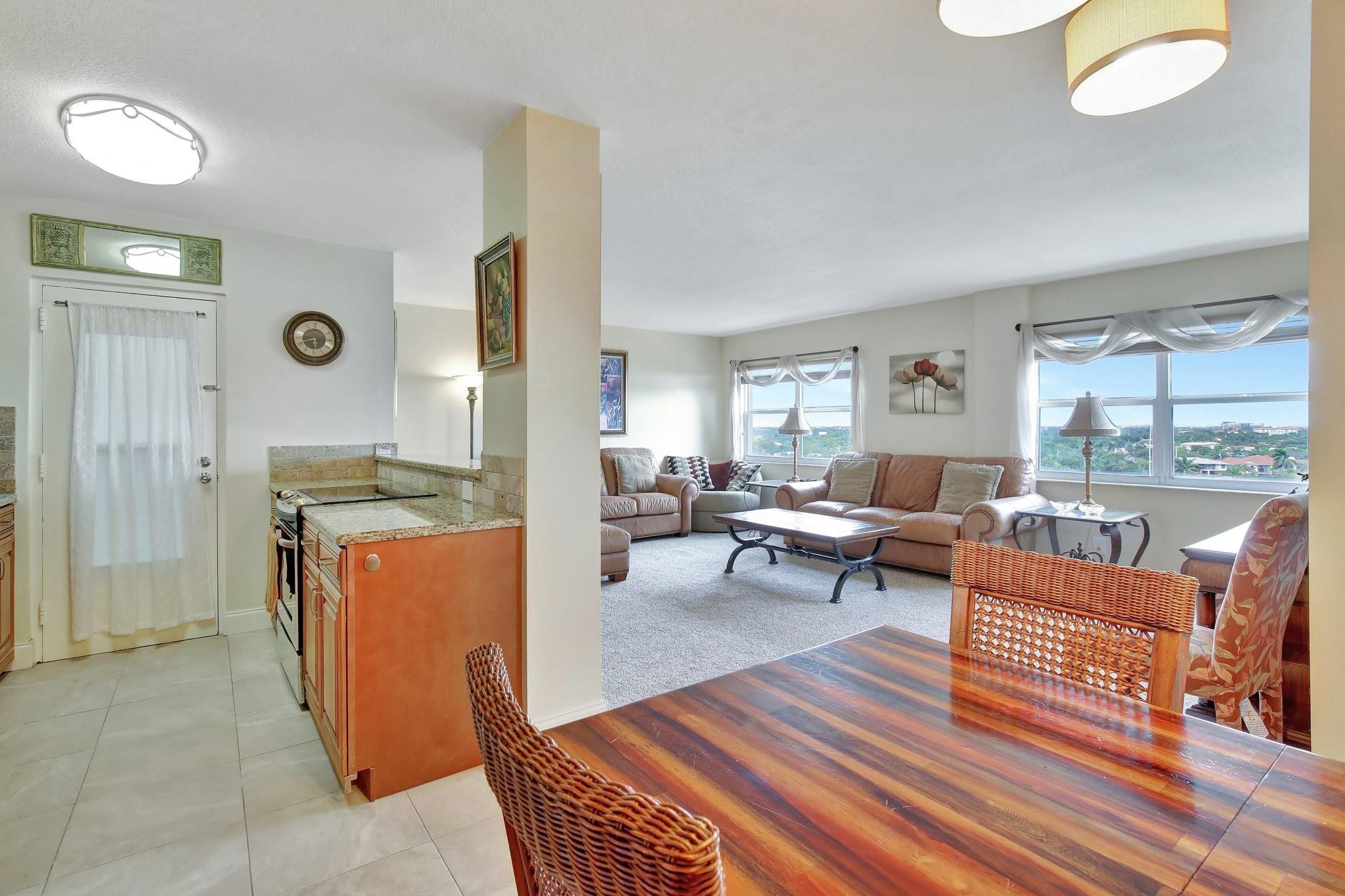 2555 NE 11th #Ph09, Fort Lauderdale FL 33304