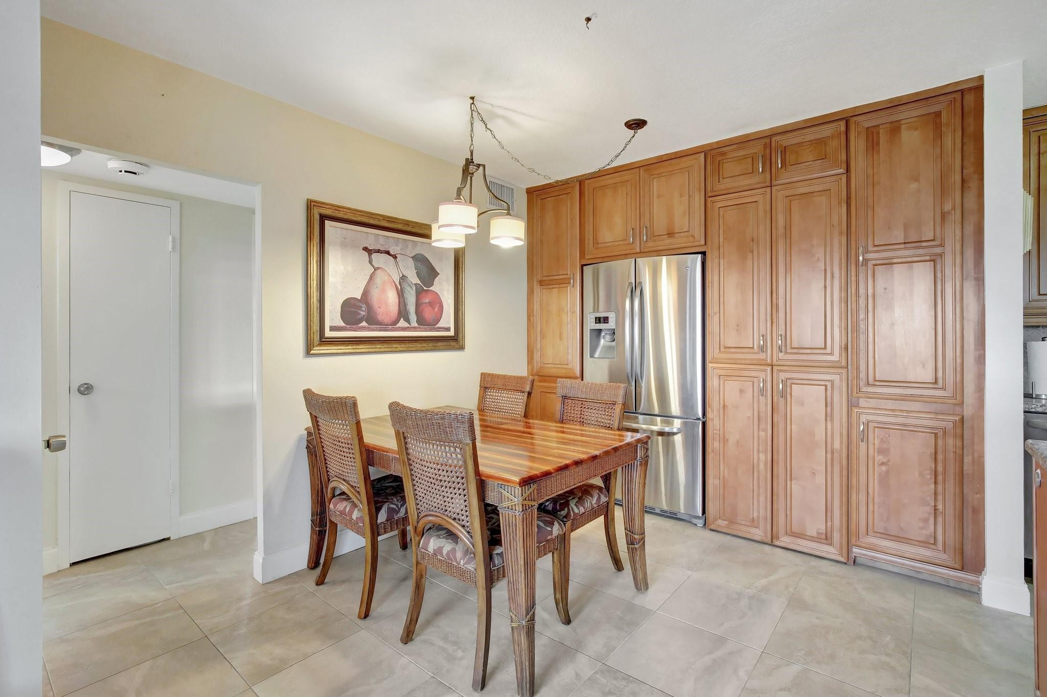 2555 NE 11th #Ph09, Fort Lauderdale FL 33304
