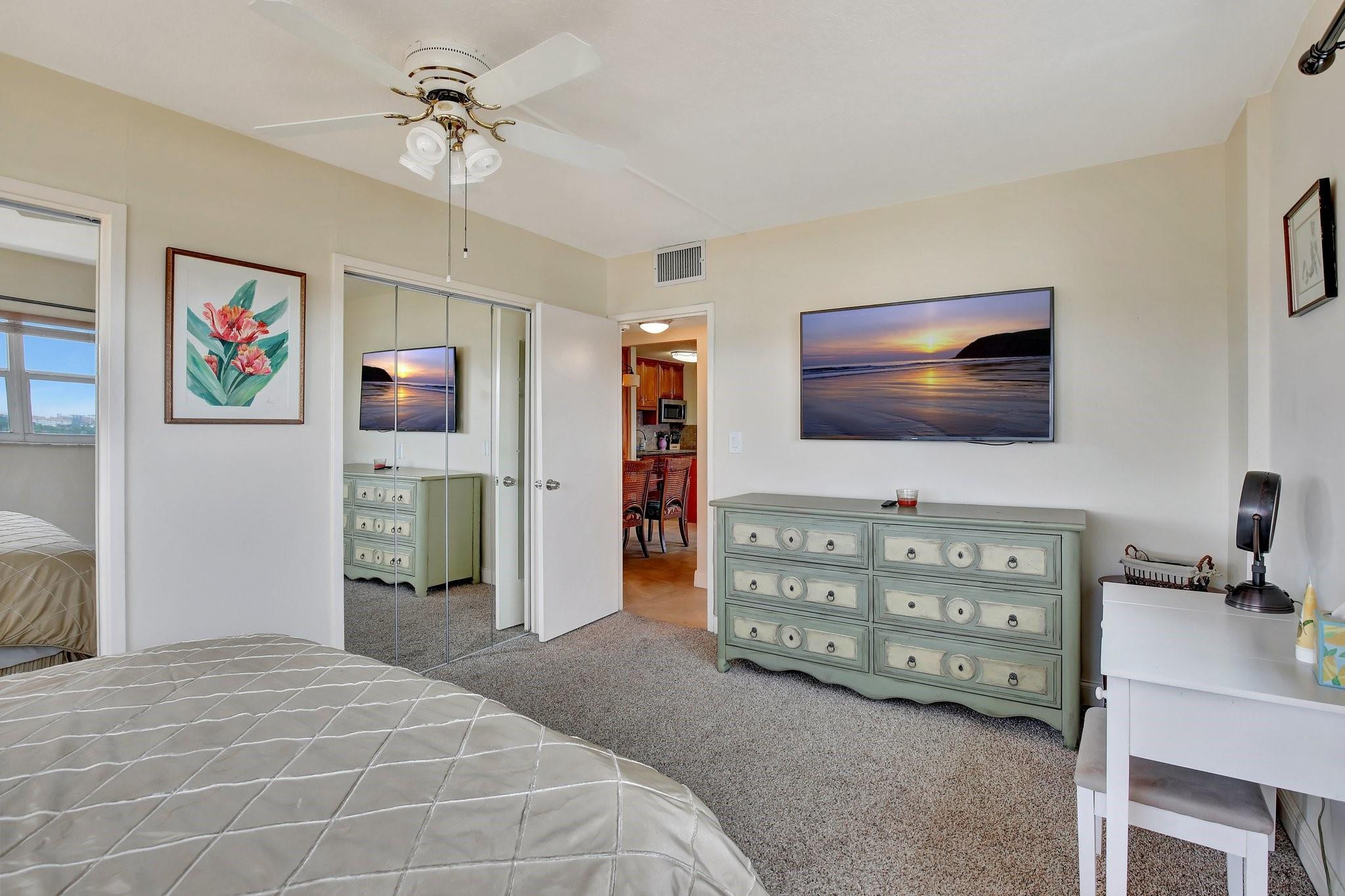 2555 NE 11th #Ph09, Fort Lauderdale FL 33304
