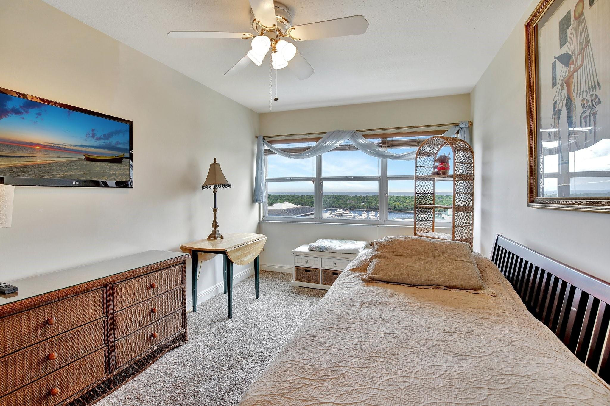 2555 NE 11th #Ph09, Fort Lauderdale FL 33304