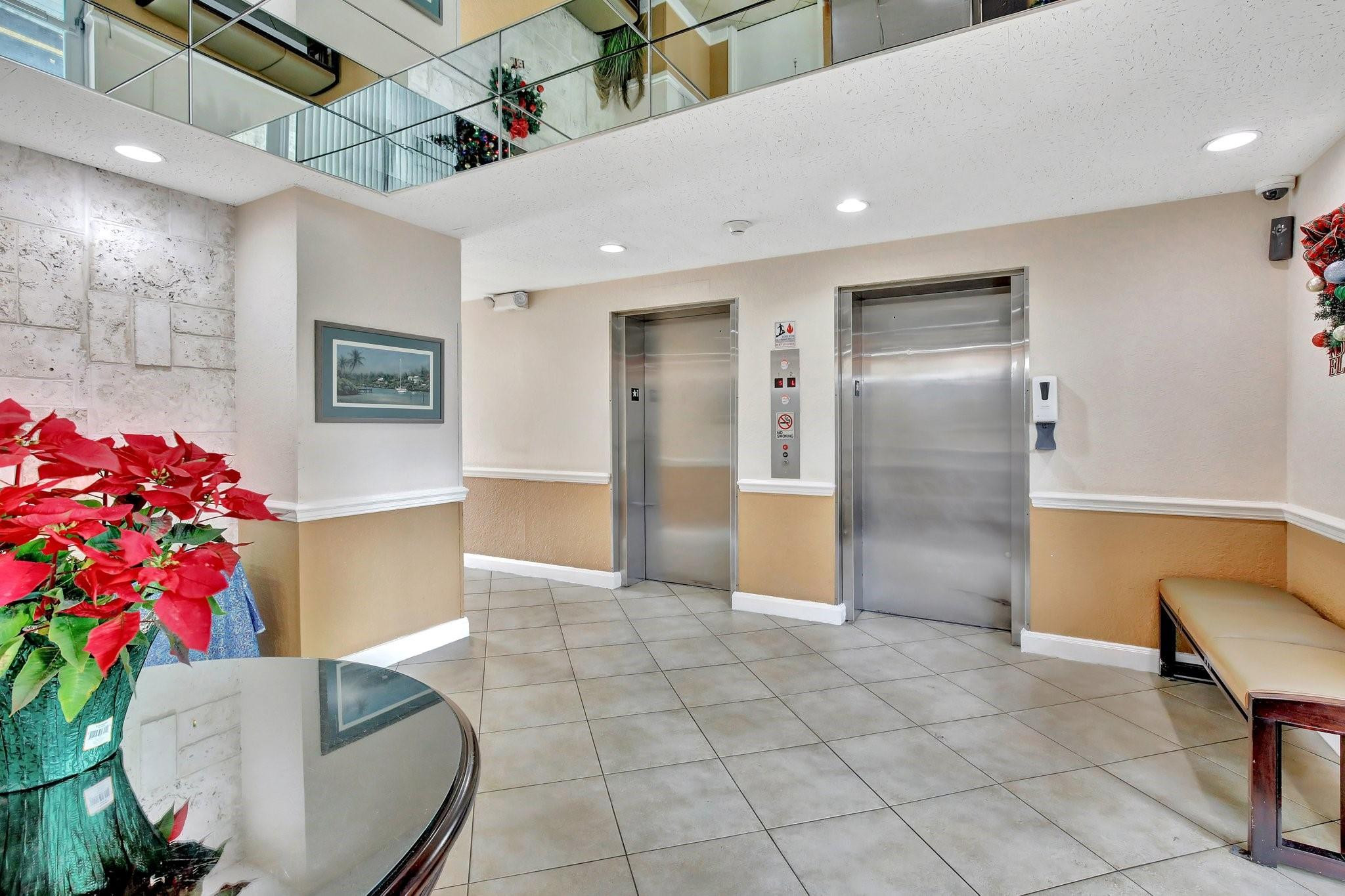 2555 NE 11th #Ph09, Fort Lauderdale FL 33304