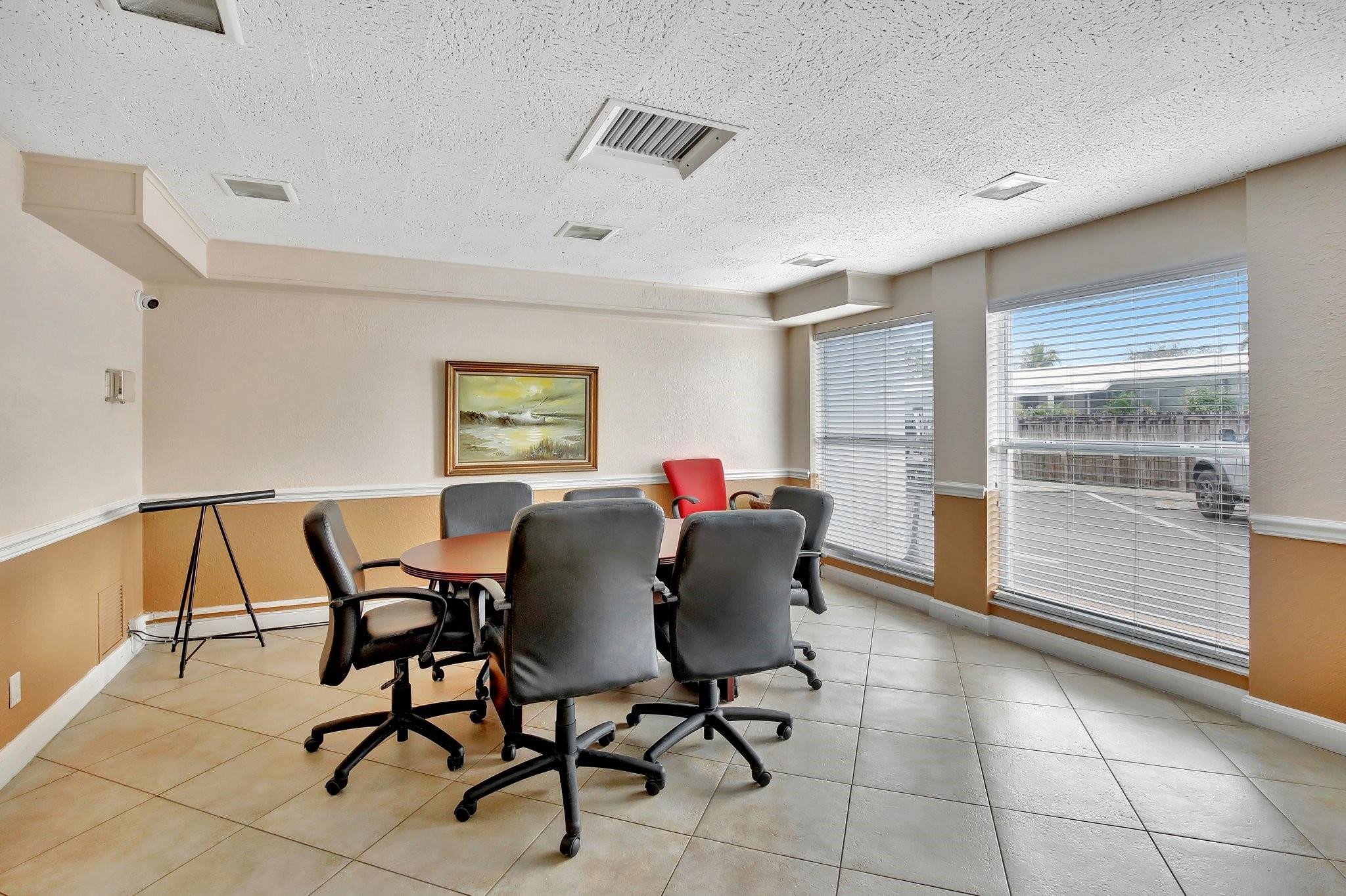 2555 NE 11th #Ph09, Fort Lauderdale FL 33304