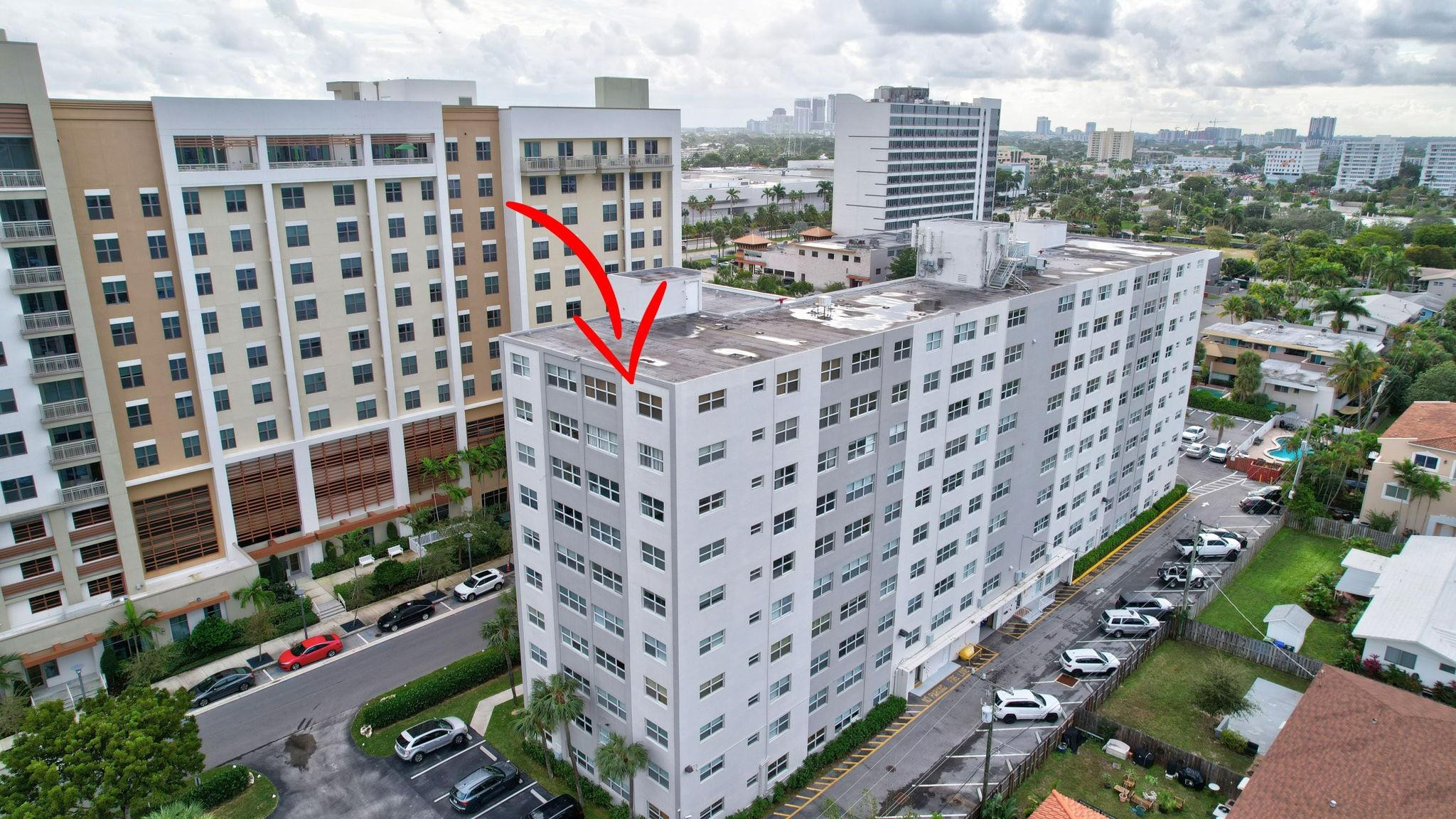 2555 NE 11th #Ph09, Fort Lauderdale FL 33304