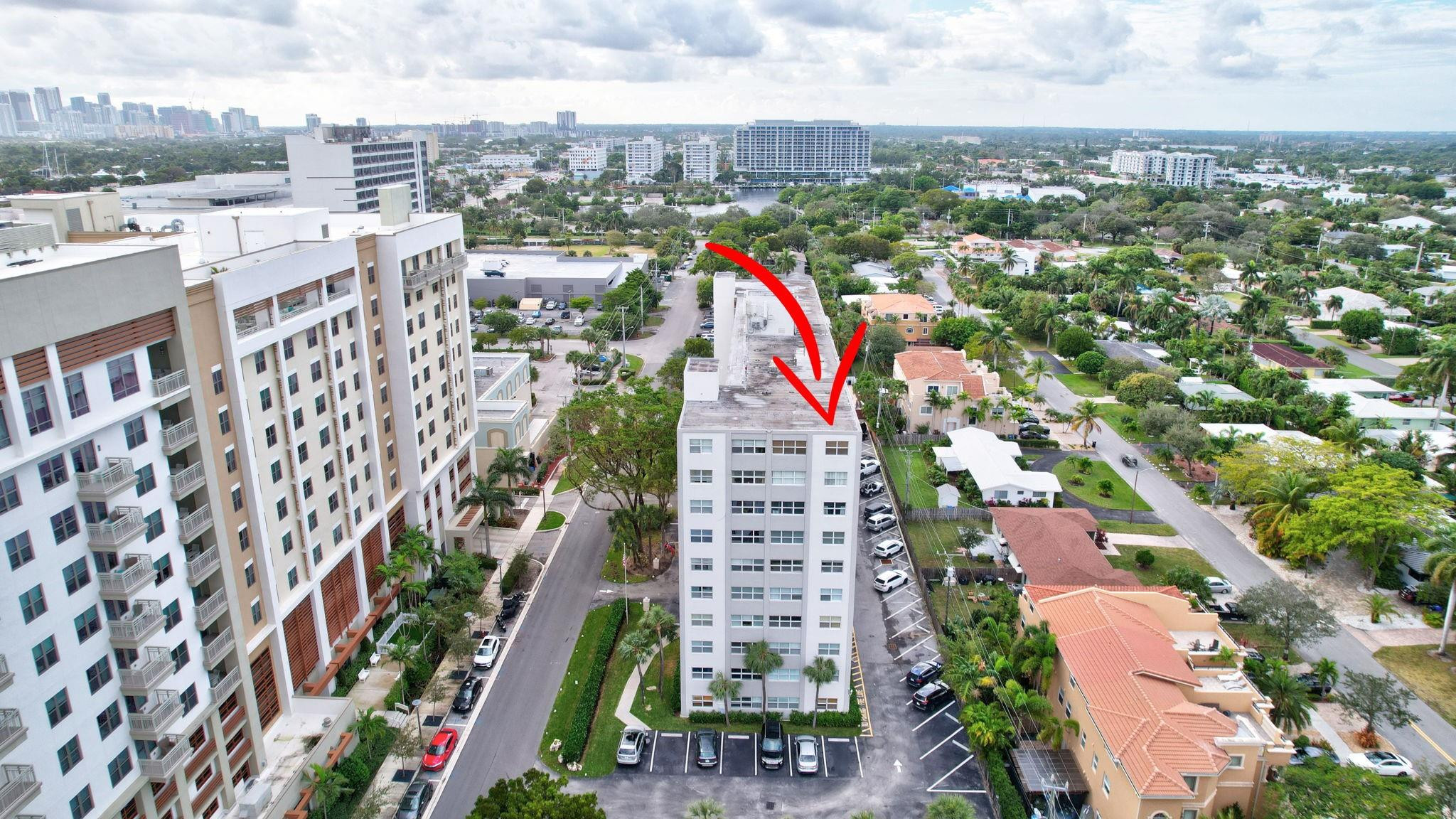 2555 NE 11th #Ph09, Fort Lauderdale FL 33304