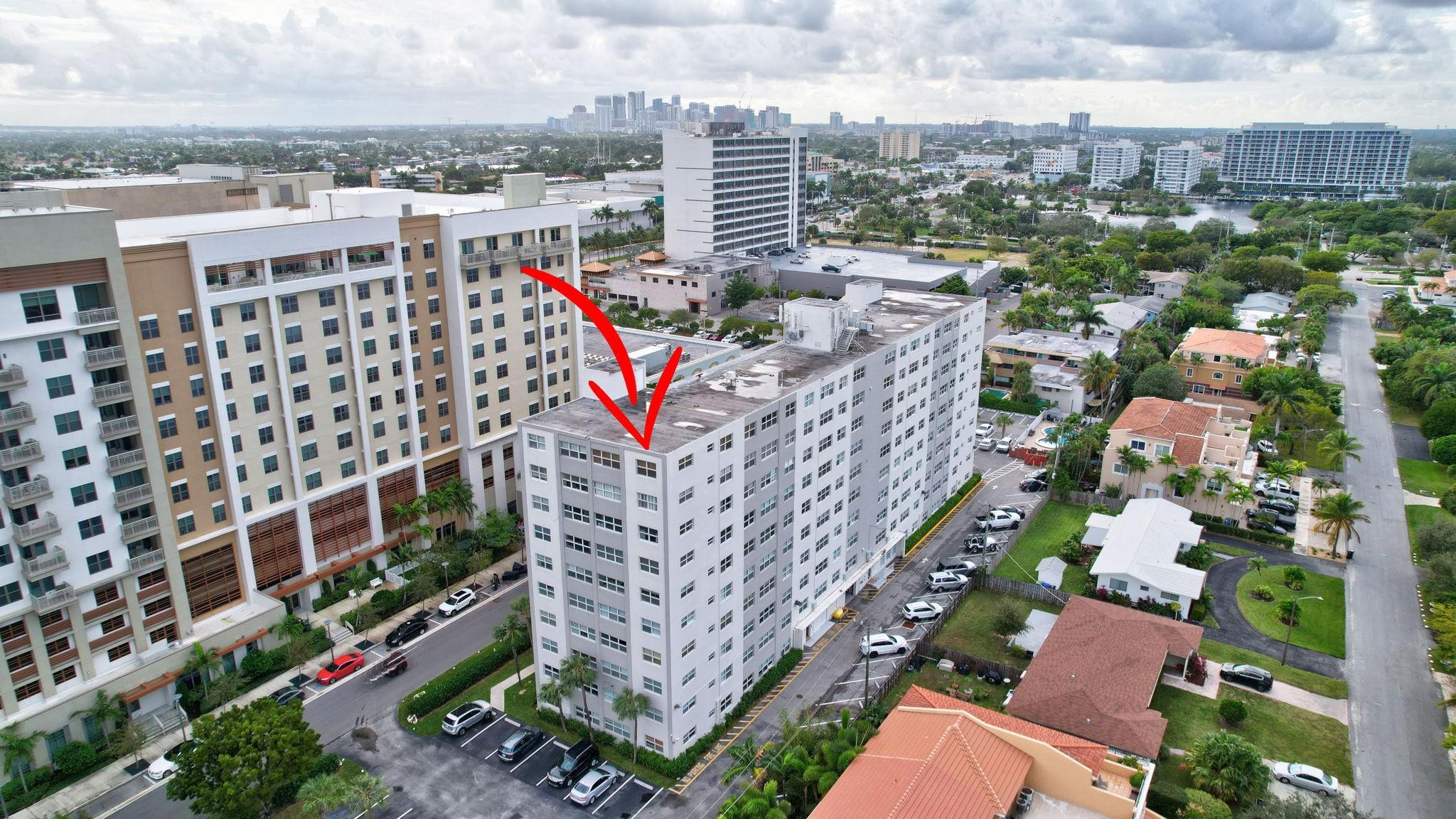 2555 NE 11th #Ph09, Fort Lauderdale FL 33304